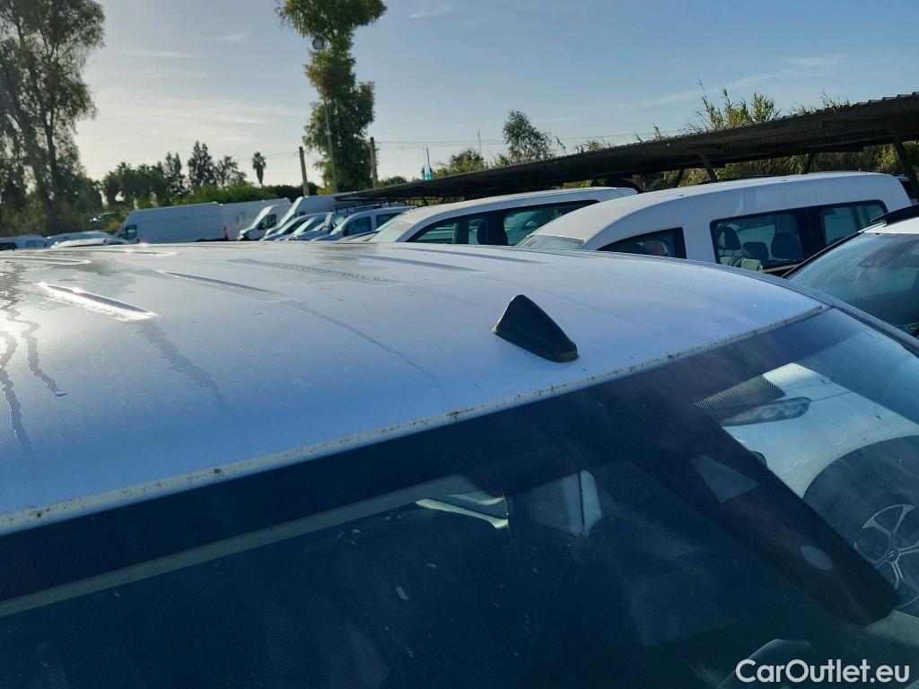  Citroen  Berlingo CITROEN  / 2018 / 4P / combi Talla M BlueHDi 100 S&S LIVE (AC) #39