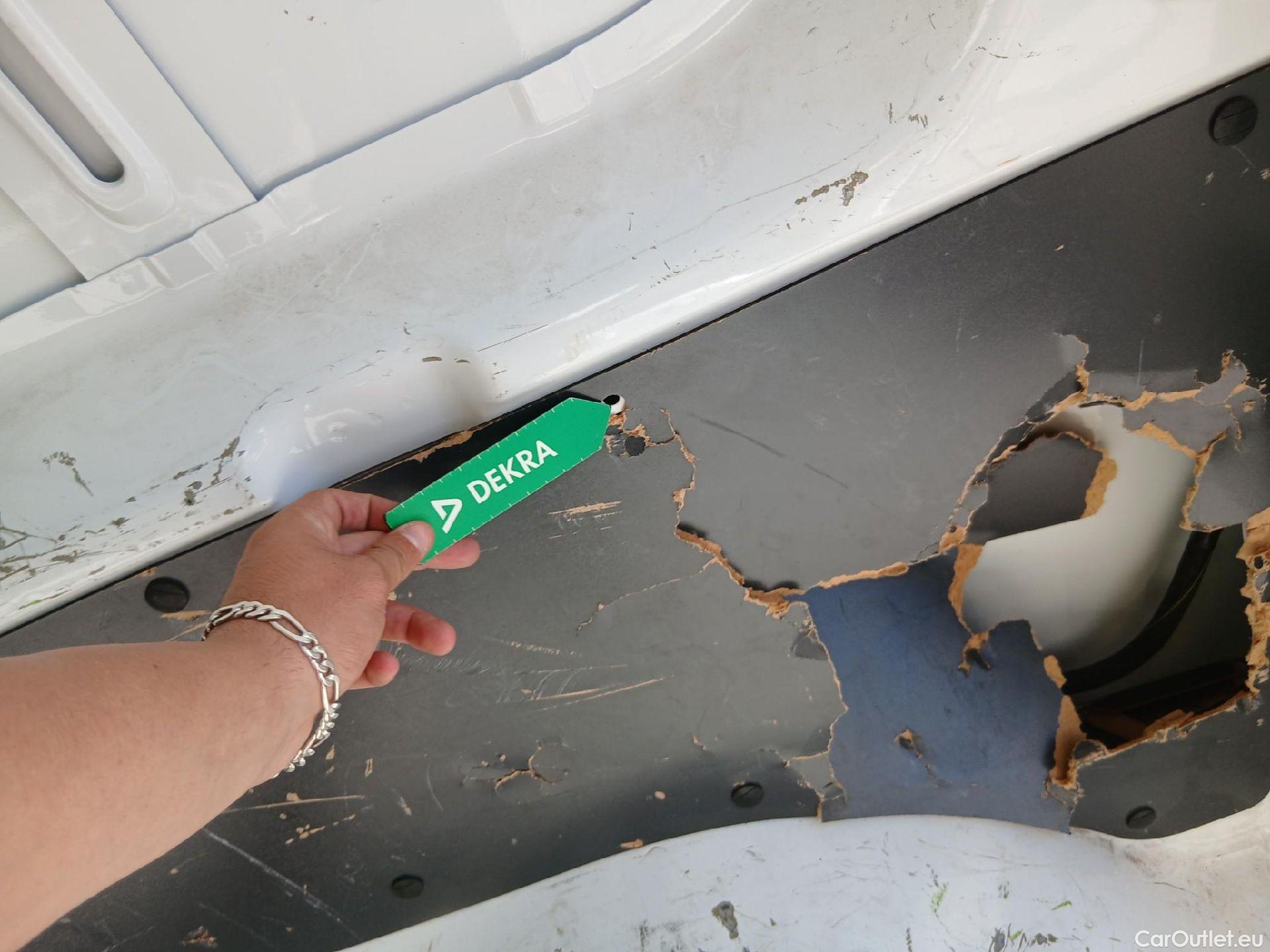  Peugeot  Expert PEUGEOT  / 2016 / 4P / furgón Furgón Premium 2.0 BlueHDi 120 Standard #35