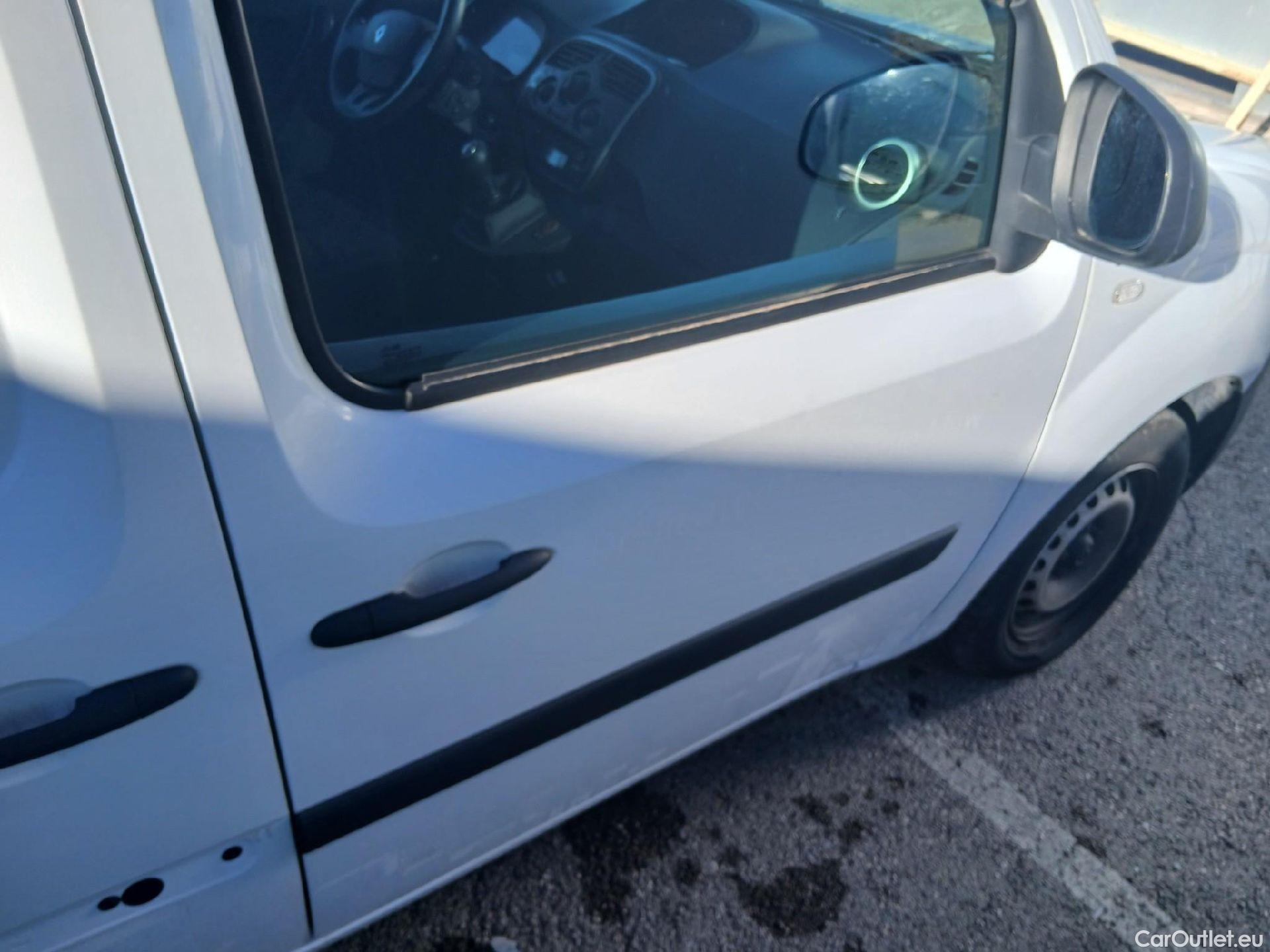  Renault  Kangoo RENAULT  Furgón/2013/3P/furgón derivado de turismo Profesional Blue dCi 70kW (95CV) #25