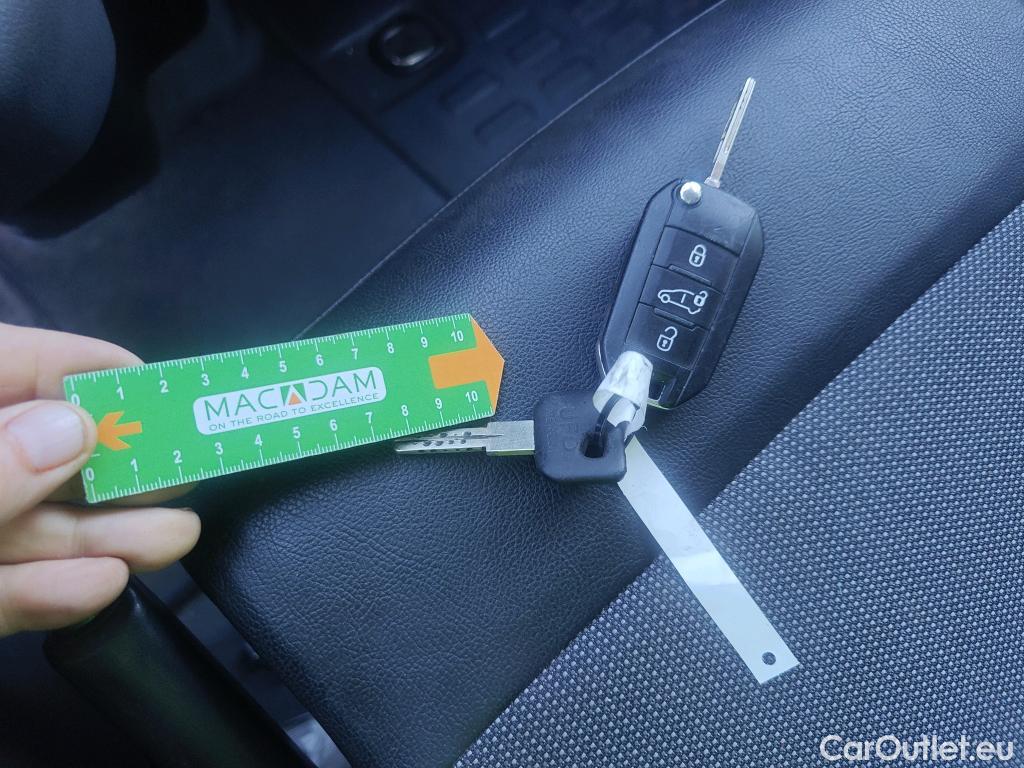  Toyota  Proace TOYOTA  / 2016 / 4P / furgón FU. MEDIO (L1) 2.0D 90kW COMFORT CARGA + #4