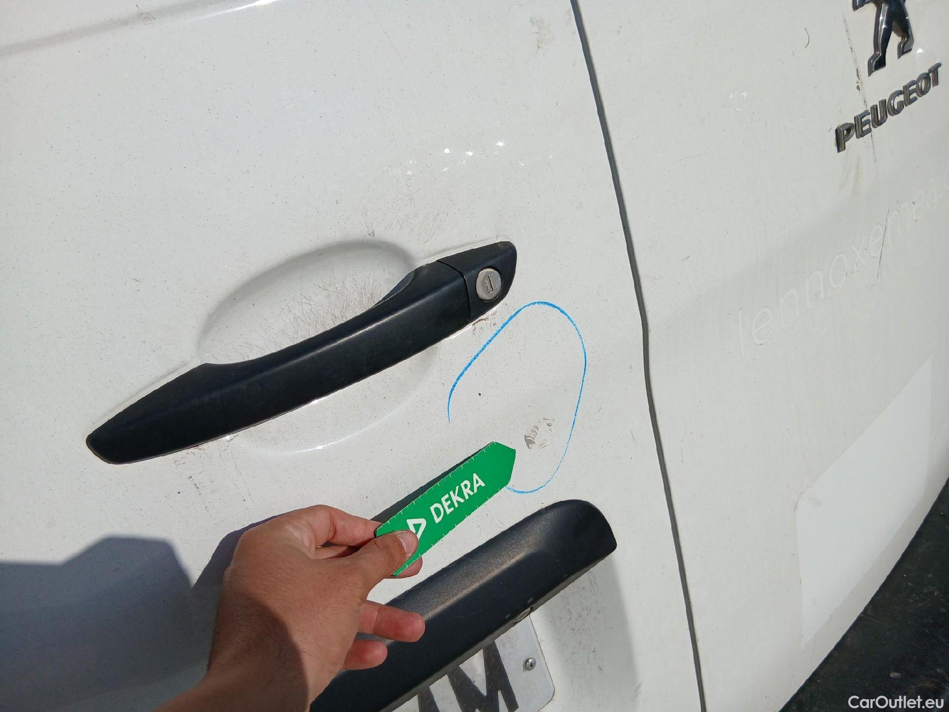  Peugeot  Expert PEUGEOT  / 2016 / 4P / furgón Furgón Premium 2.0 BlueHDi 120 Standard #11