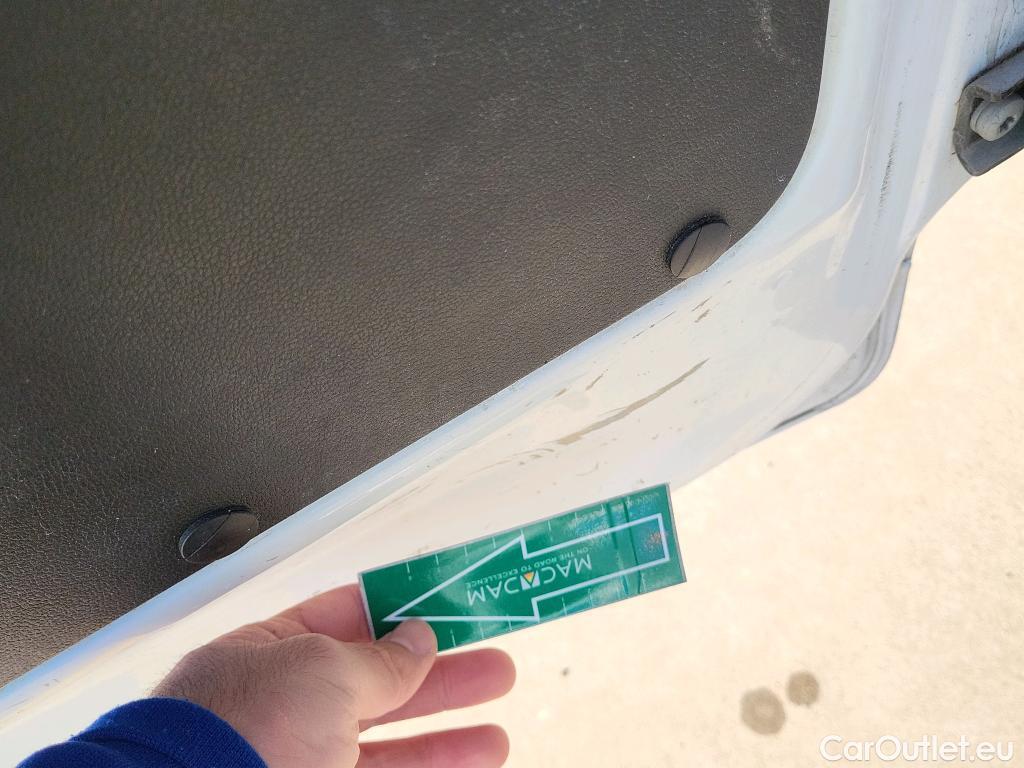  Citroen  Berlingo CITROEN  / 2018 / 4P / combi Talla M BlueHDi 100 S&S LIVE (AC) #6