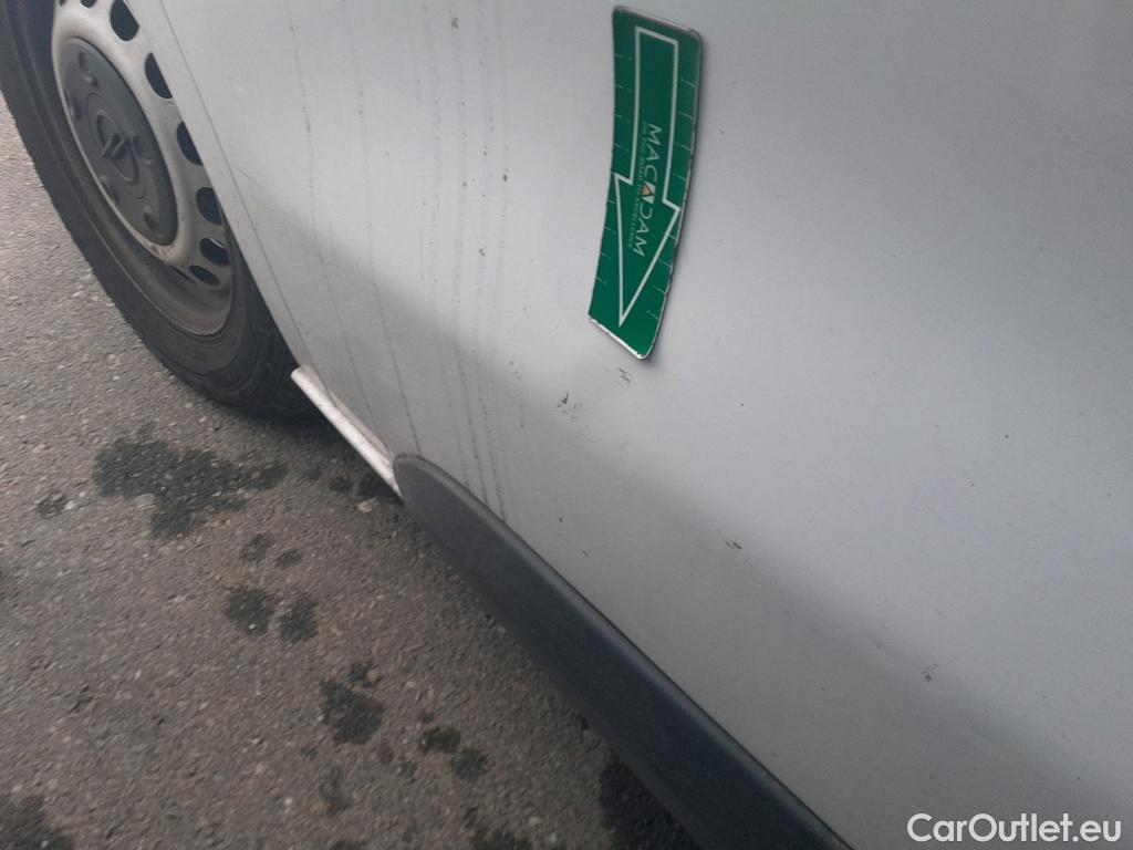  Opel  Vivaro OPEL  / 2019 / 4P / furgón 1.5 Diésel 88kW (120CV) M Std Express ISOTERMO + EQUIPO DE FRIO #14