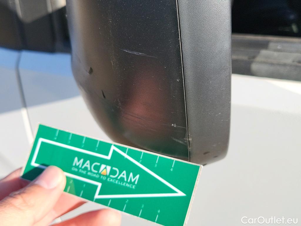  Citroen  Berlingo CITROEN  / 2018 / 4P / combi Talla M BlueHDi 100 S&S LIVE (AC) #38