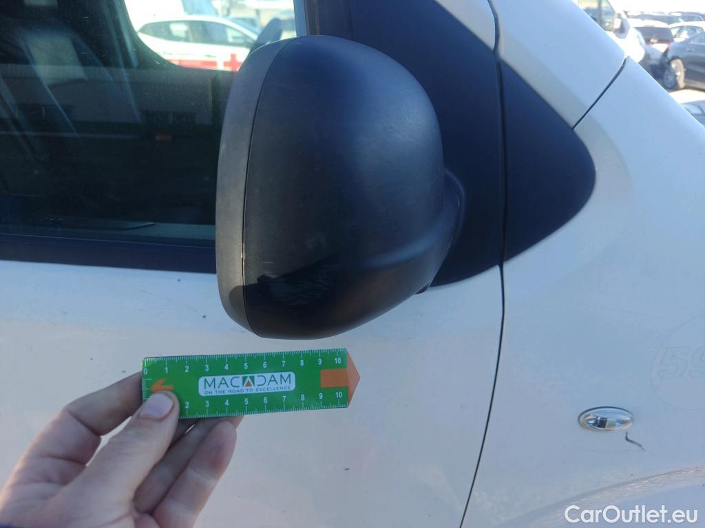  Toyota  Proace TOYOTA  / 2016 / 4P / furgón FU. MEDIO (L1) 2.0D 90kW COMFORT CARGA + #46