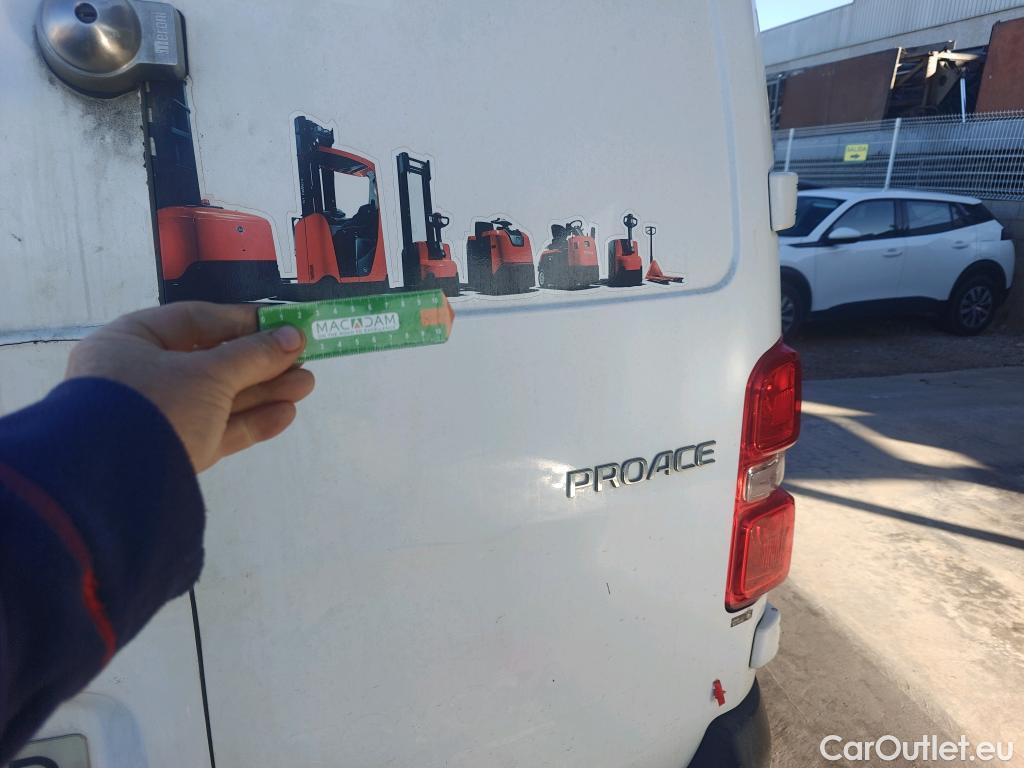  Toyota  Proace TOYOTA  / 2016 / 4P / furgón FU. MEDIO (L1) 2.0D 90kW COMFORT CARGA + #18