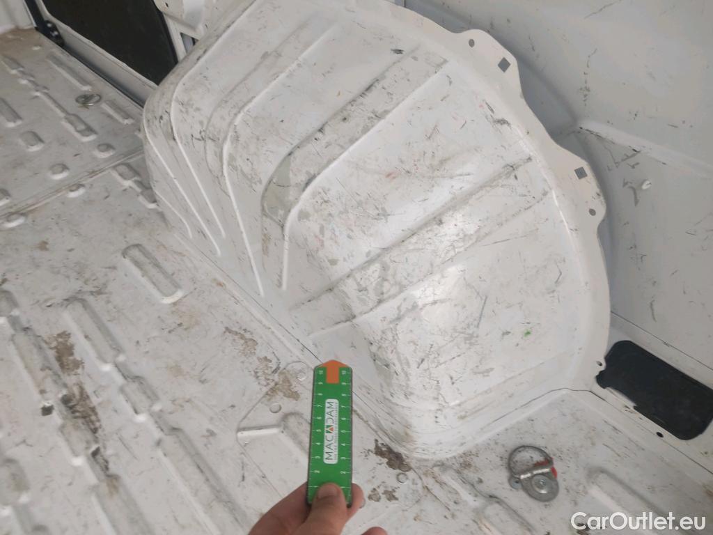  Citroen  Jumper CITROEN  / 2014 / 4P / furgón BlueHDi 88KW (120CV) Furgón 30L1H1 #4