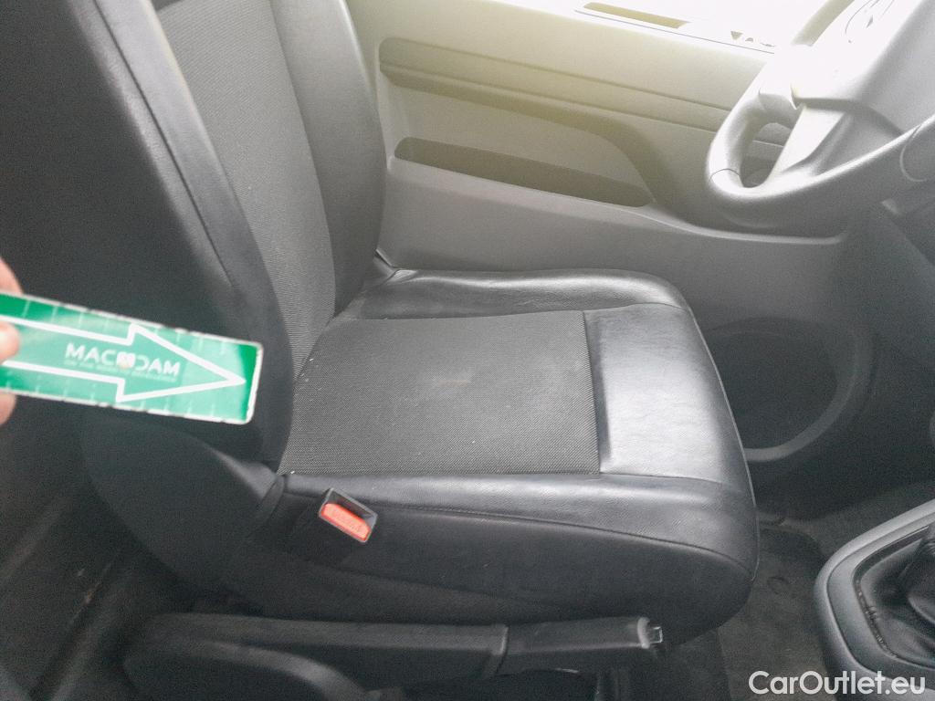  Opel  Vivaro OPEL  / 2019 / 4P / furgón 1.5 Diésel 88kW (120CV) M Std Express ISOTERMO + EQUIPO DE FRIO #28