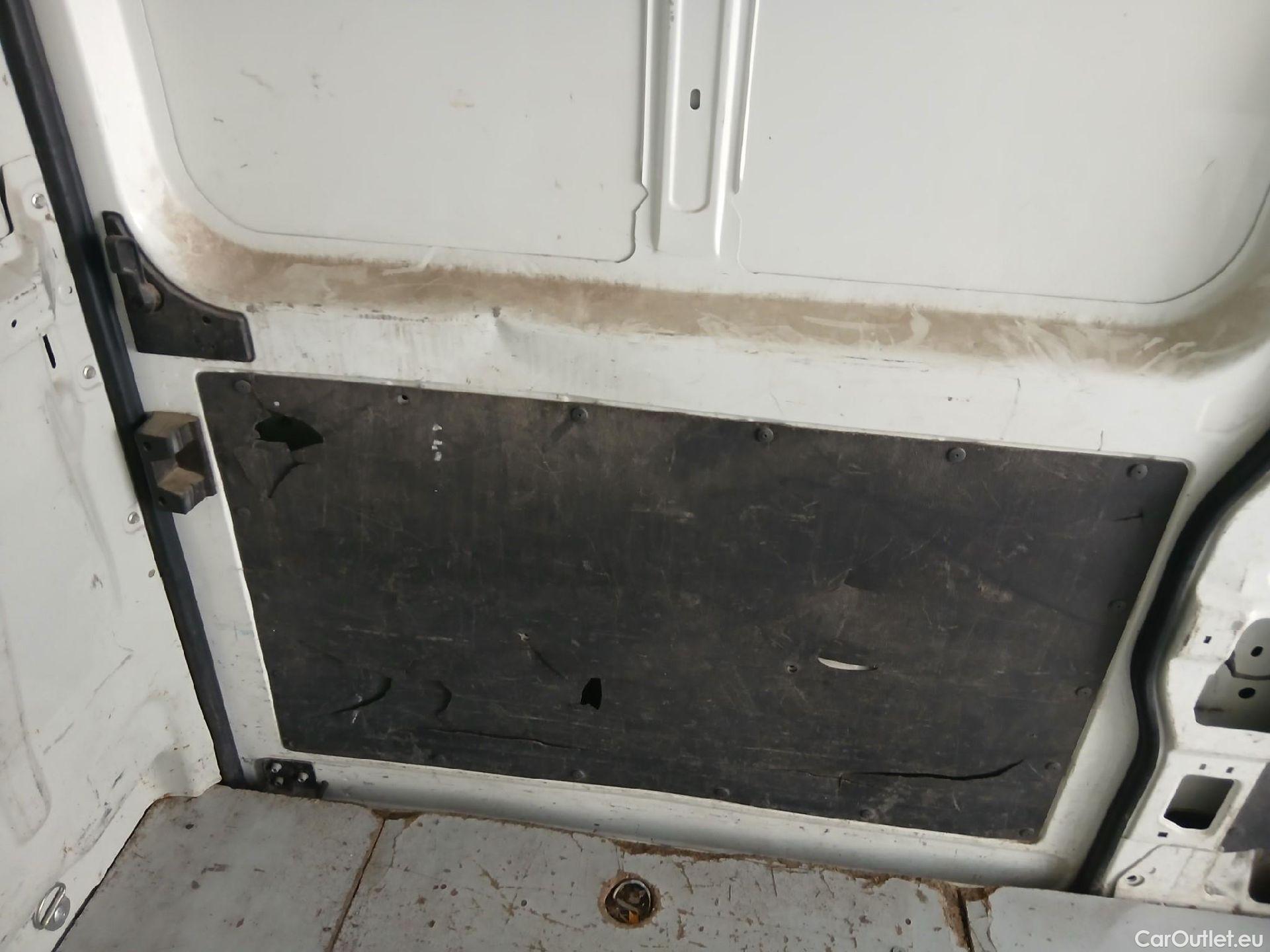  Citroen  Jumper CITROEN  / 2014 / 4P / furgón BlueHDi 96KW (130CV) Furgón 35L2H2 #18