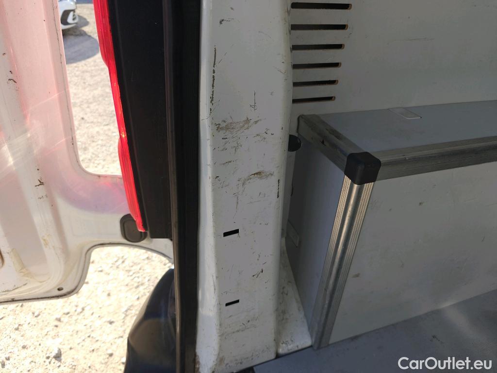  Peugeot  Expert PEUGEOT  VU 4p 3G furgón Furg.Premium BlueHDi 85KW (115) Standard #33