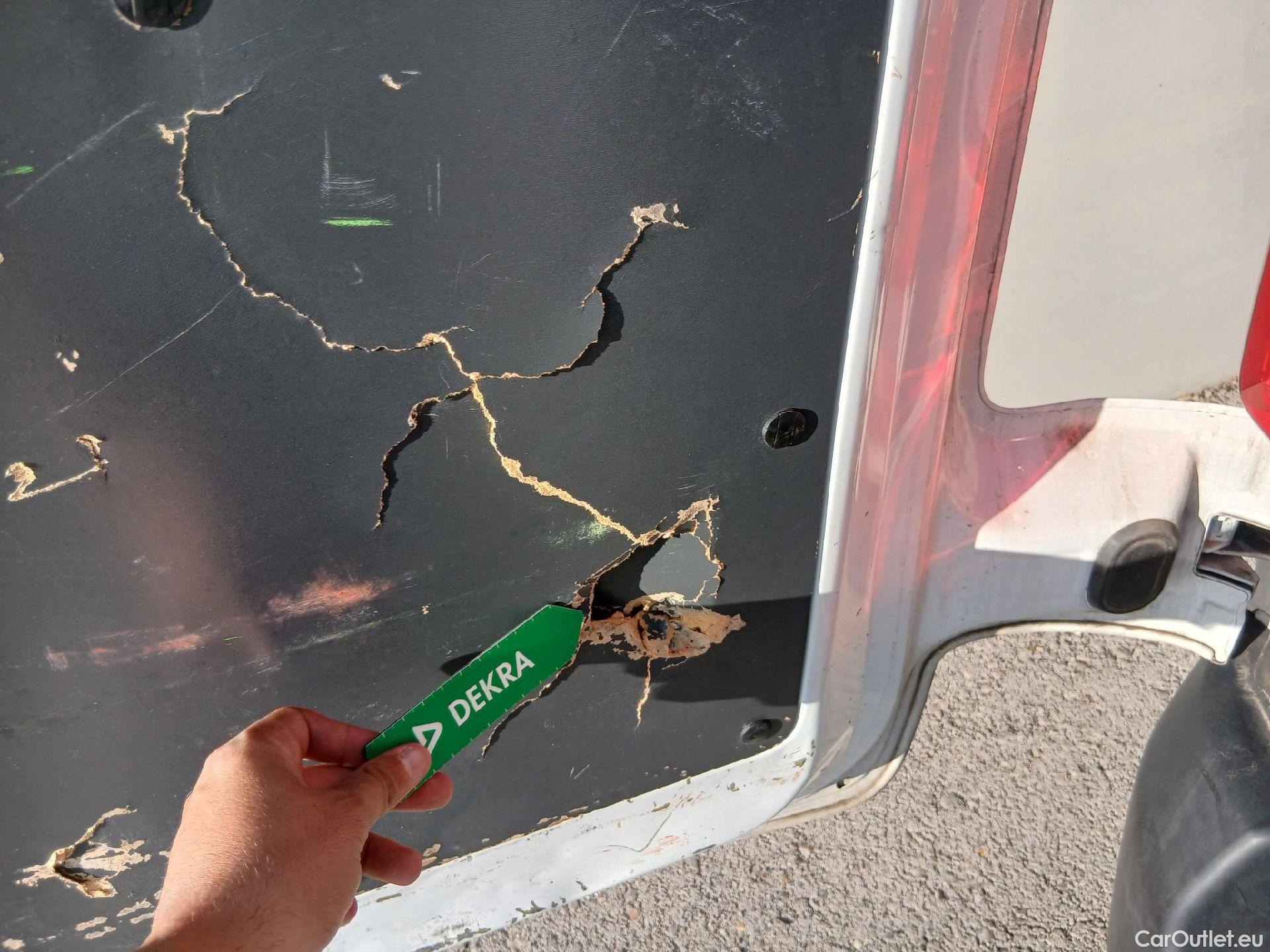  Peugeot  Expert PEUGEOT  / 2016 / 4P / furgón Furgón Premium 2.0 BlueHDi 120 Standard #14