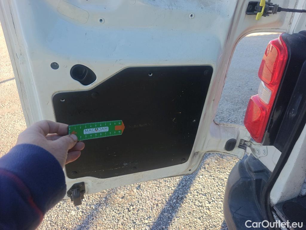  Toyota  Proace TOYOTA  / 2016 / 4P / furgón FU. MEDIO (L1) 2.0D 90kW COMFORT CARGA + #52