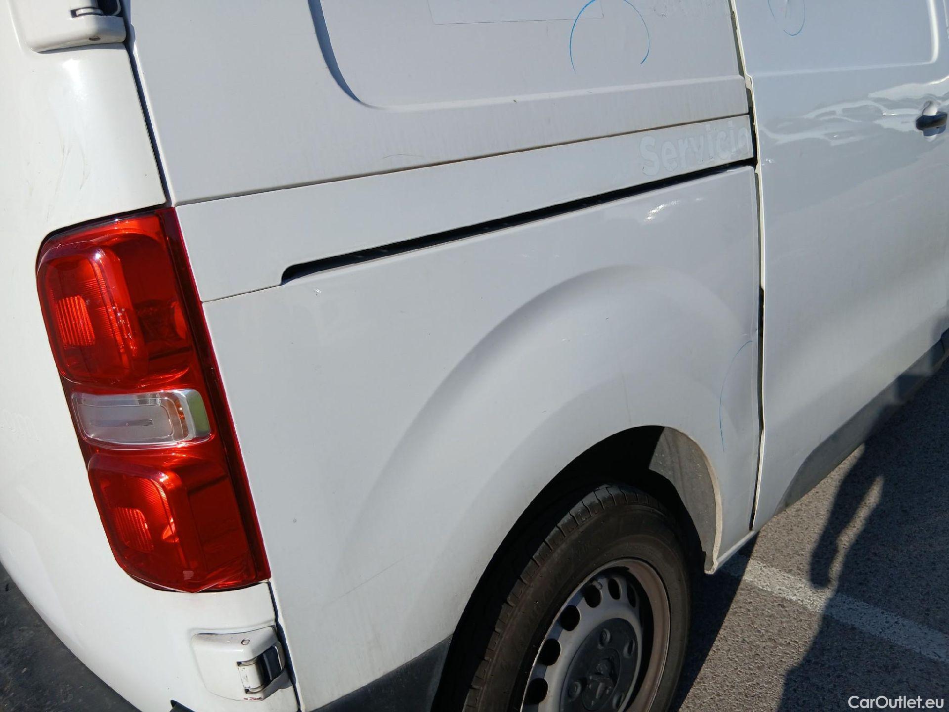  Peugeot  Expert PEUGEOT  / 2016 / 4P / furgón Furgón Premium 2.0 BlueHDi 120 Standard #41