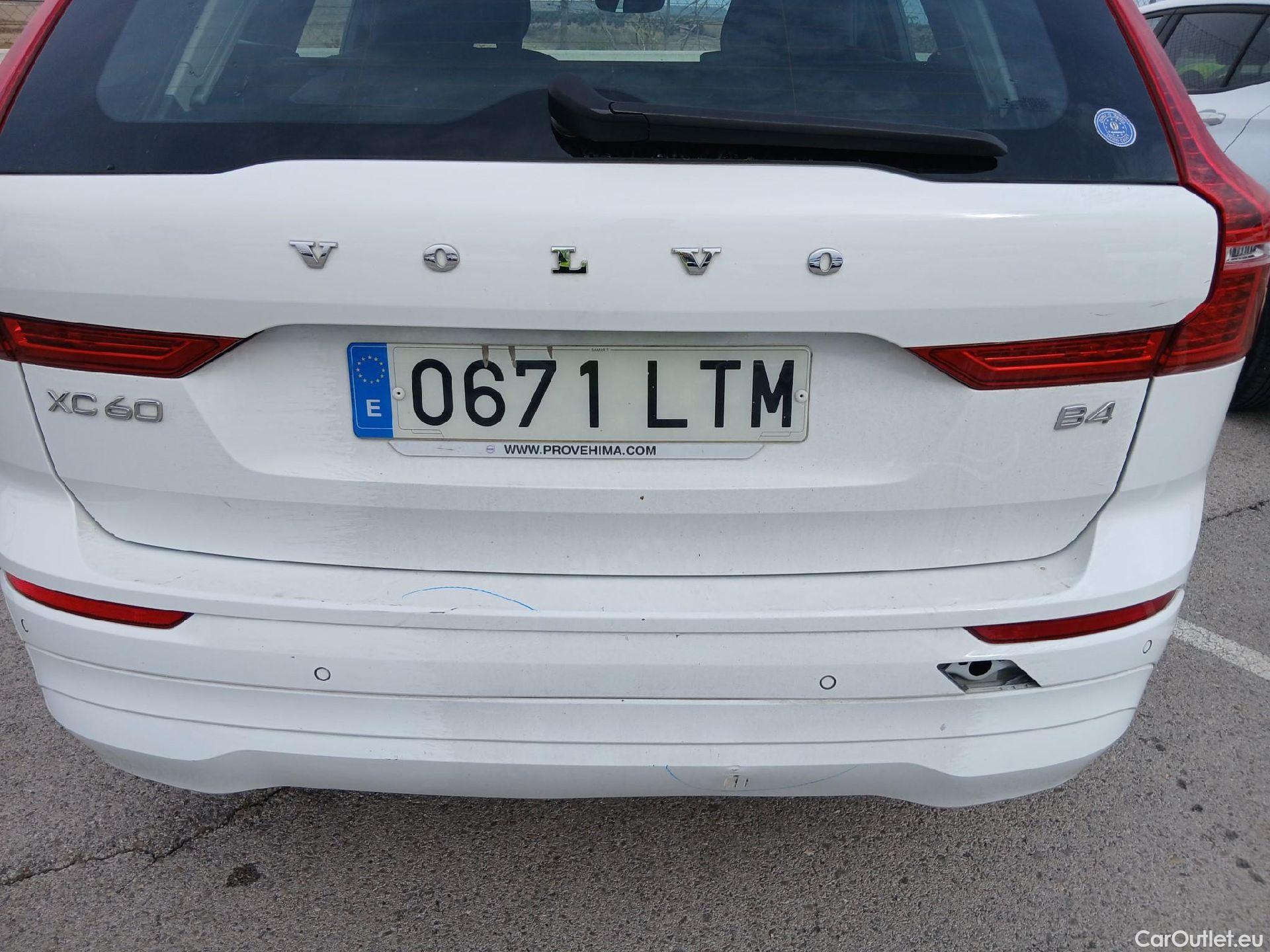  Volvo  XC60 VOLVO  / 2017 / 5P / todoterreno 2.0 B4 D Momentum Pro Auto #22