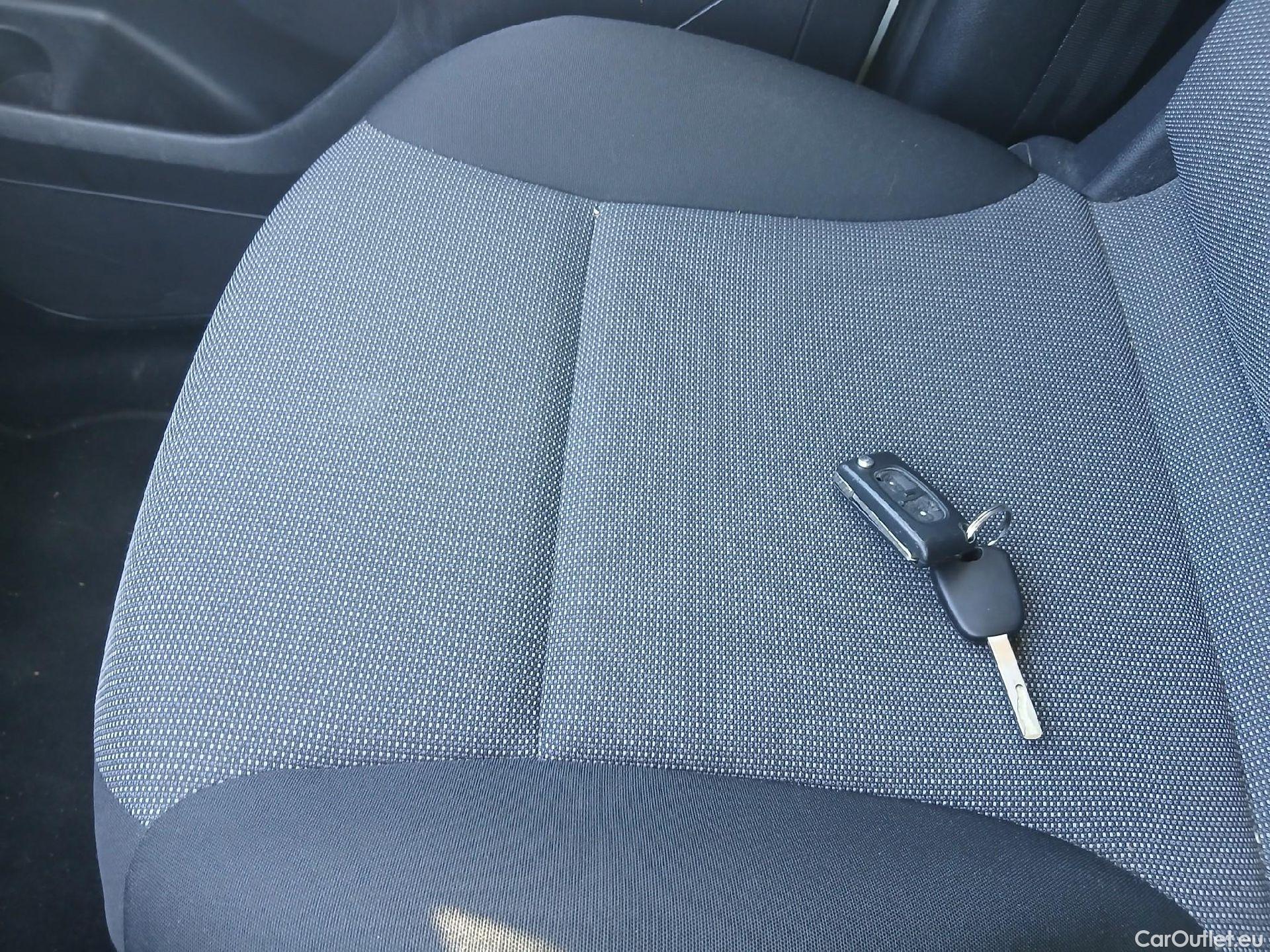  Peugeot  Partner PEUGEOT  / 2015 / 4P / combi TEPEE Access BlueHDi 1.6 HDi 73KW (100) #2