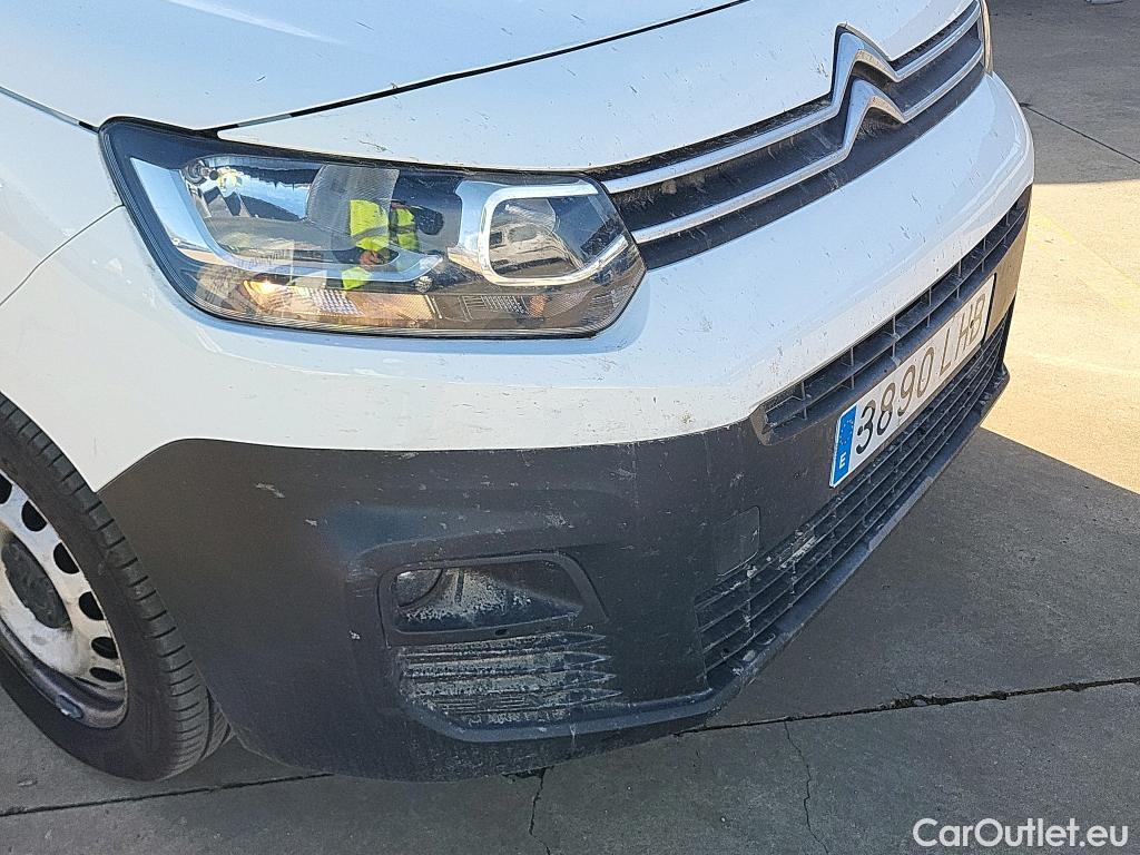  Citroen  Berlingo CITROEN  / 2018 / 4P / combi Talla M BlueHDi 100 S&S LIVE (AC) #15