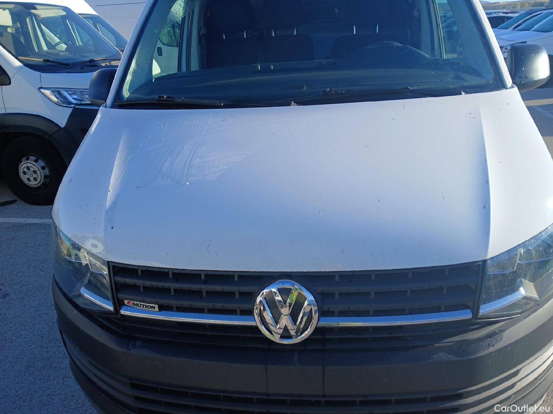  Volkswagen  Transporter VOLKSWAGEN  / 2015 / 4P / furgón Furgón Corto TN 2.0 TDI 110kW BMT 4Mot #33