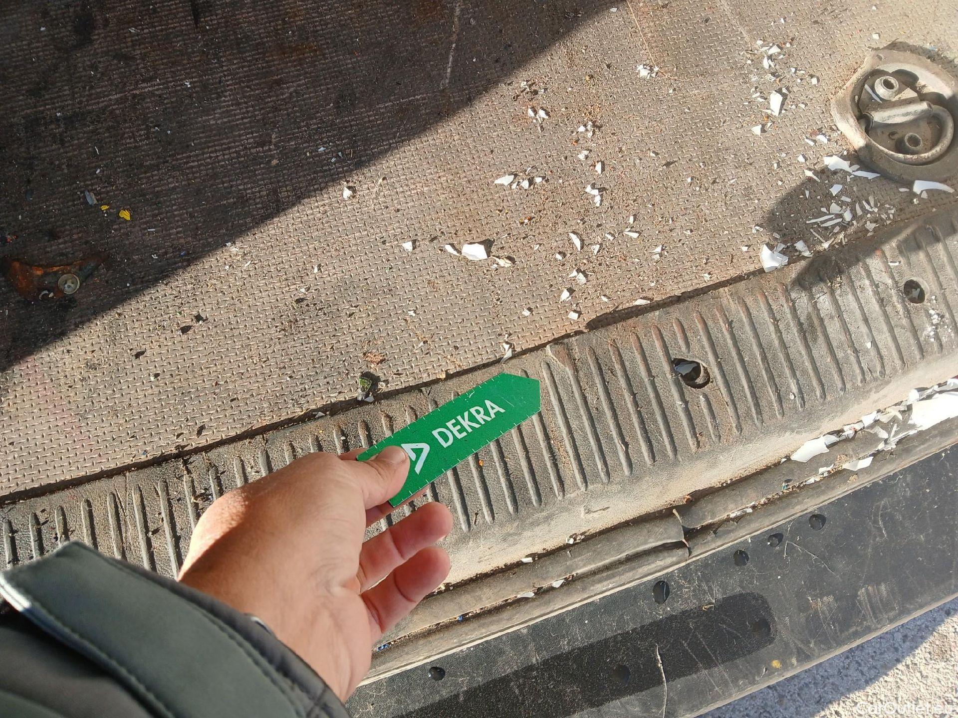  Volkswagen  Transporter VOLKSWAGEN  / 2015 / 4P / furgón Furgón Corto TN 2.0 TDI 110kW BMT 4Mot #21