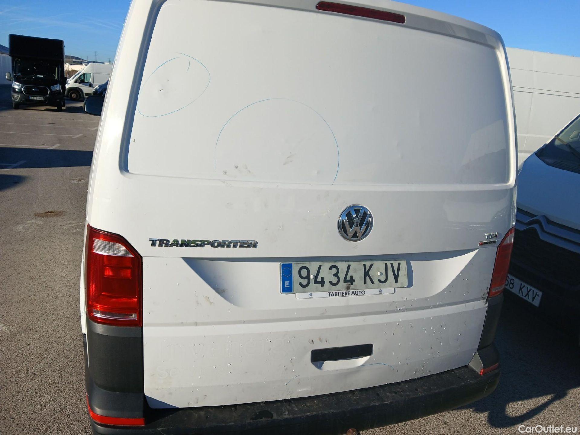  Volkswagen  Transporter VOLKSWAGEN  / 2015 / 4P / furgón Furgón Corto TN 2.0 TDI 110kW BMT 4Mot #44
