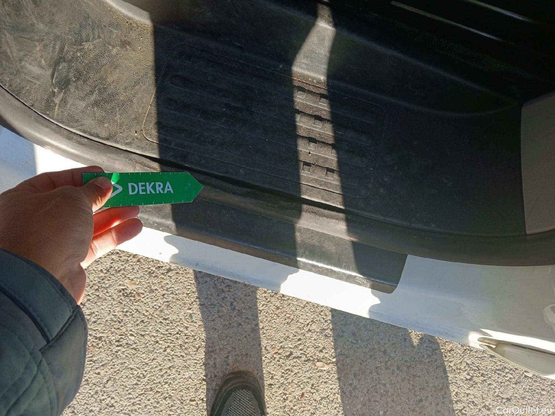  Volkswagen  Transporter VOLKSWAGEN  / 2015 / 4P / furgón Furgón Corto TN 2.0 TDI 110kW BMT 4Mot #16