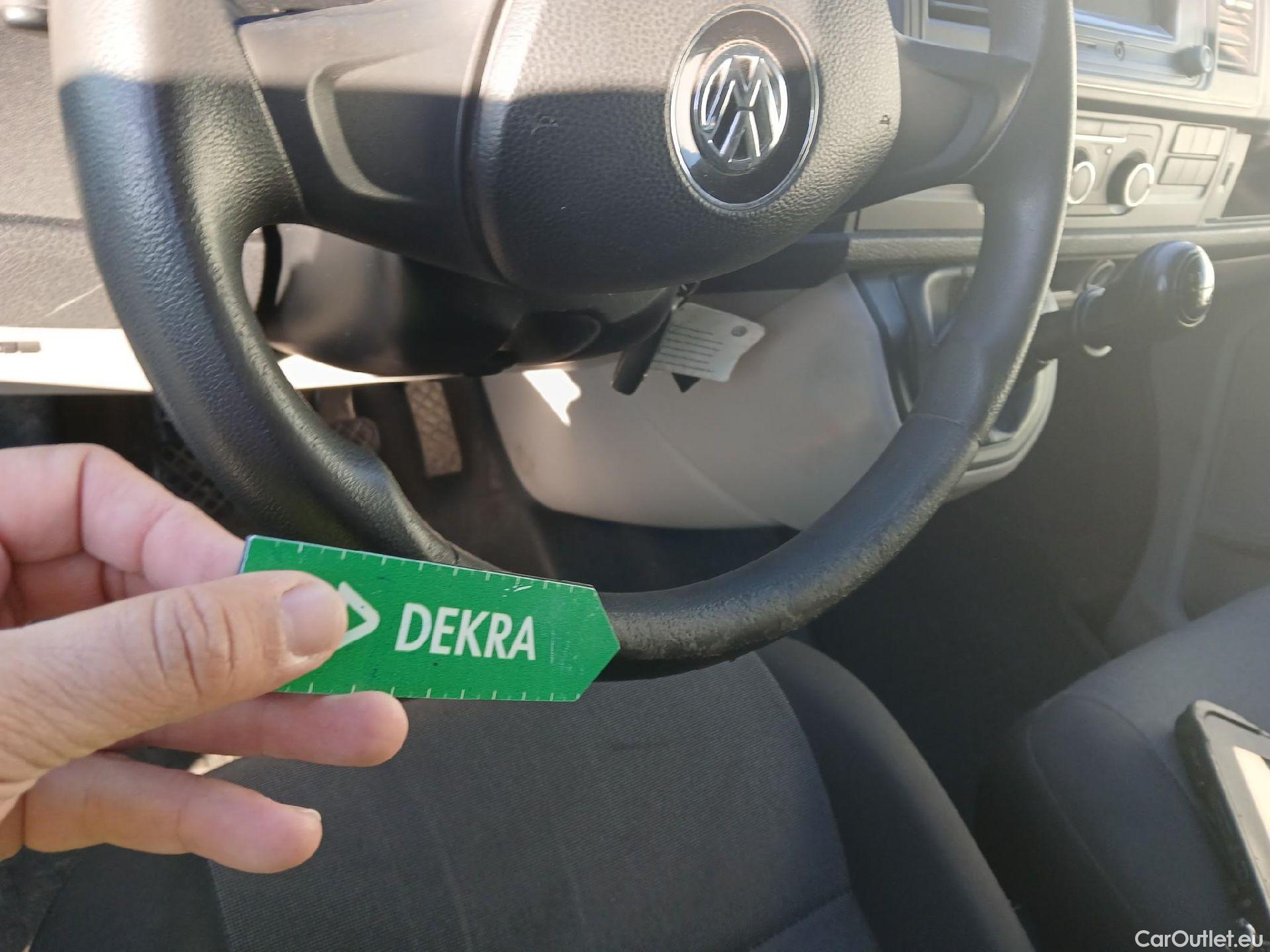  Volkswagen  Transporter VOLKSWAGEN  / 2015 / 4P / furgón Furgón Corto TN 2.0 TDI 110kW BMT 4Mot #12