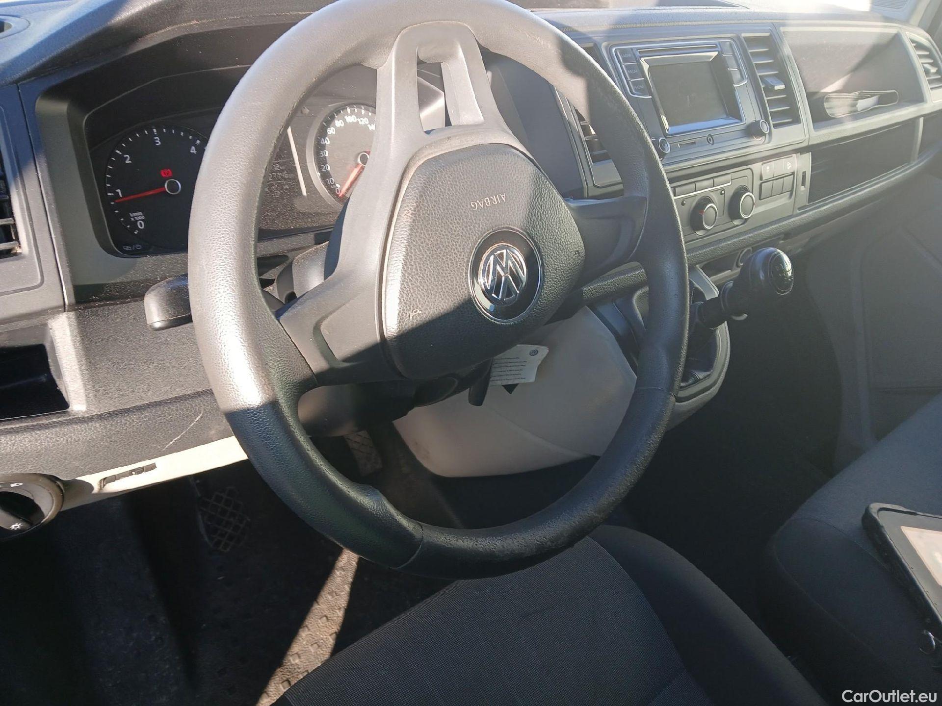  Volkswagen  Transporter VOLKSWAGEN  / 2015 / 4P / furgón Furgón Corto TN 2.0 TDI 110kW BMT 4Mot #11