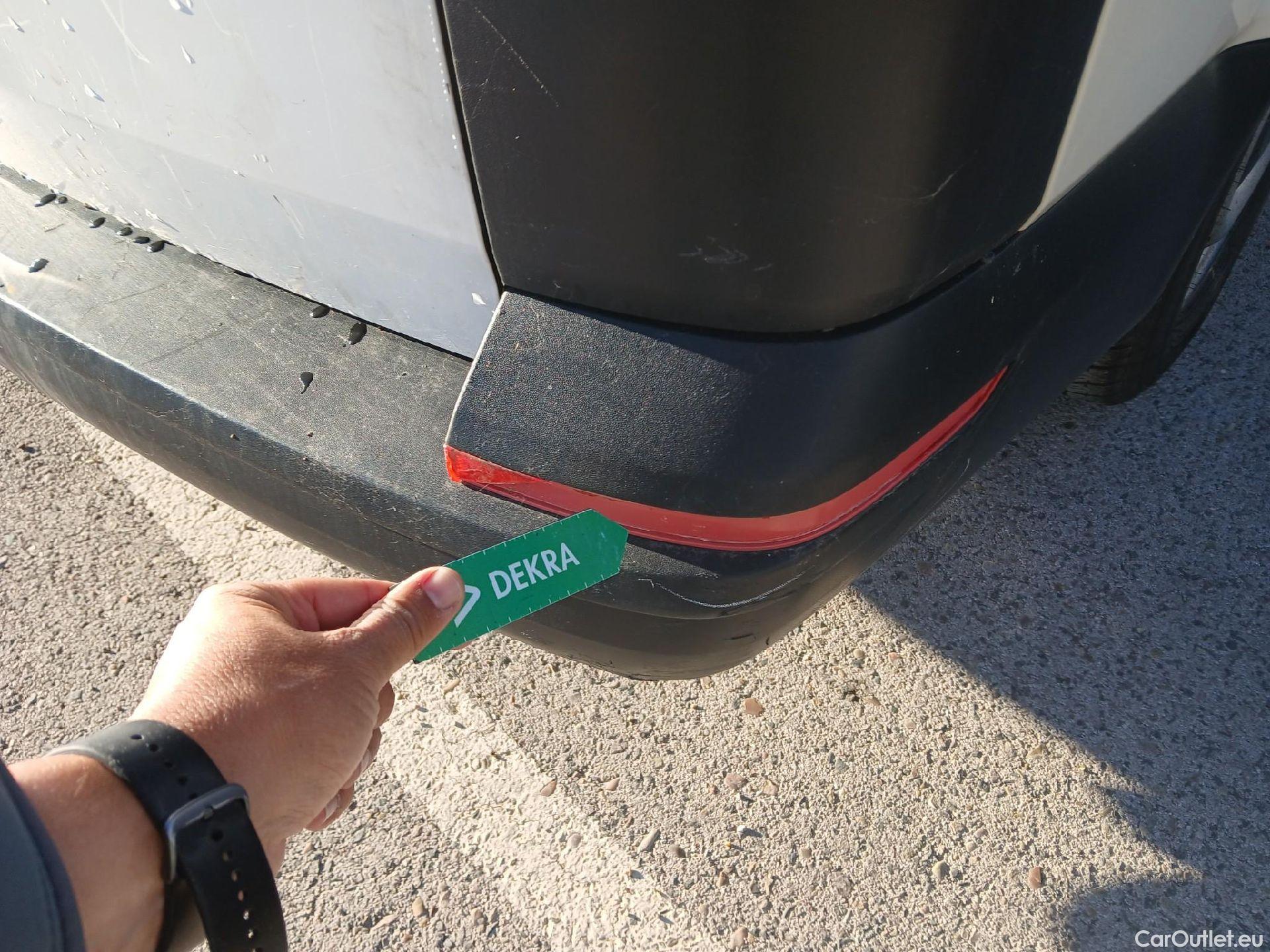  Volkswagen  Transporter VOLKSWAGEN  / 2015 / 4P / furgón Furgón Corto TN 2.0 TDI 110kW BMT 4Mot #51