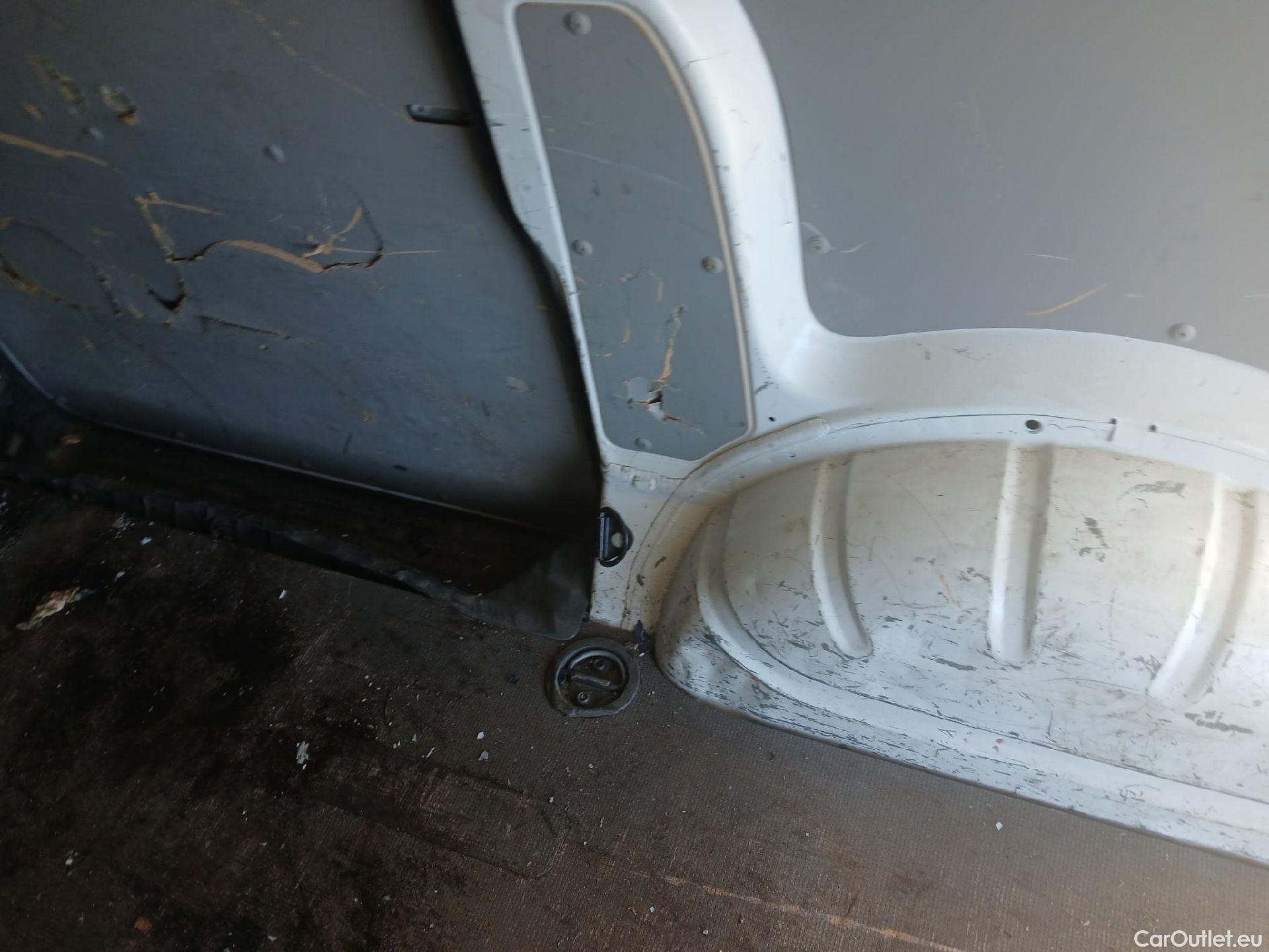  Volkswagen  Transporter VOLKSWAGEN  / 2015 / 4P / furgón Furgón Corto TN 2.0 TDI 110kW BMT 4Mot #25