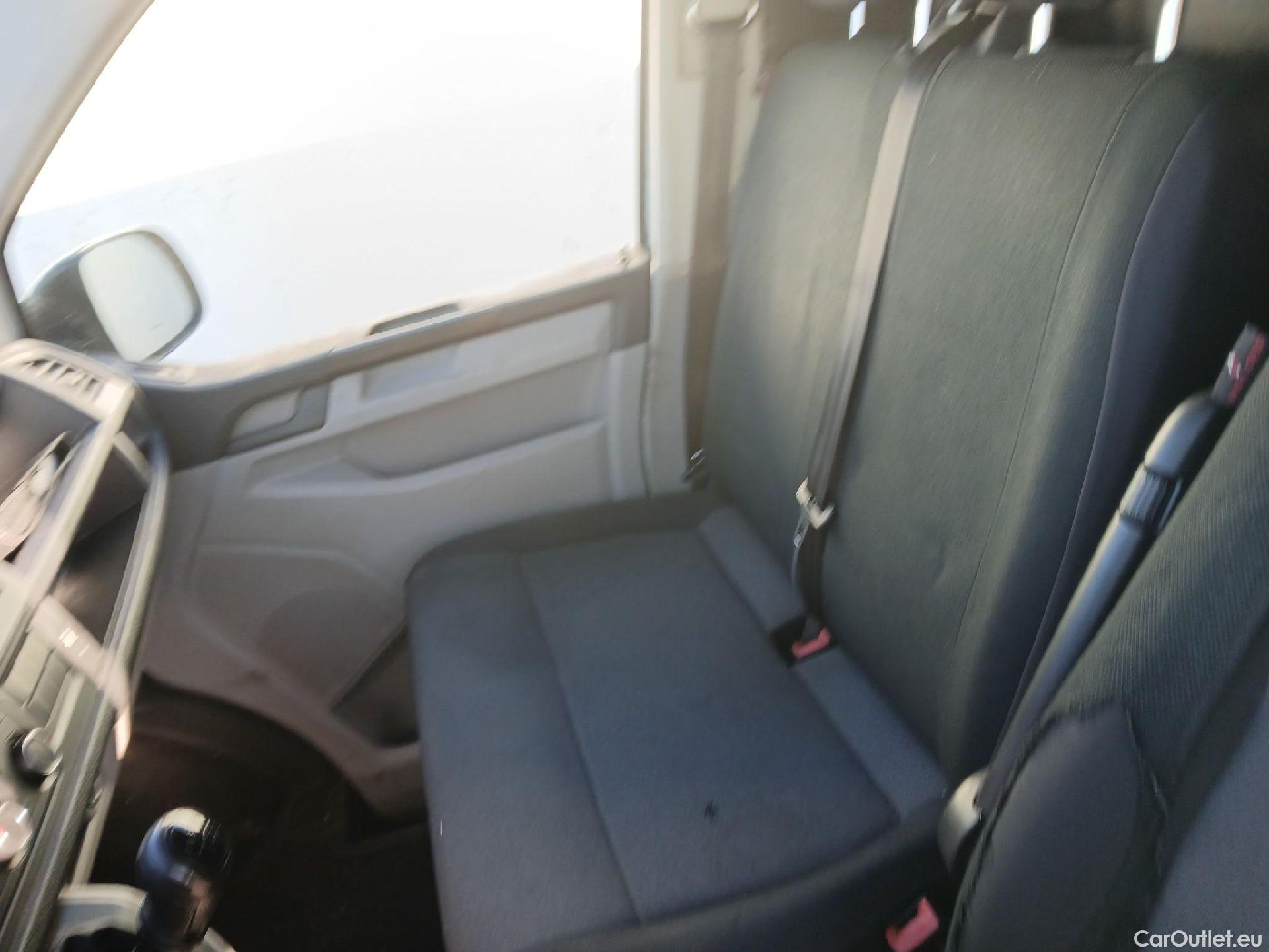  Volkswagen  Transporter VOLKSWAGEN  / 2015 / 4P / furgón Furgón Corto TN 2.0 TDI 110kW BMT 4Mot #8