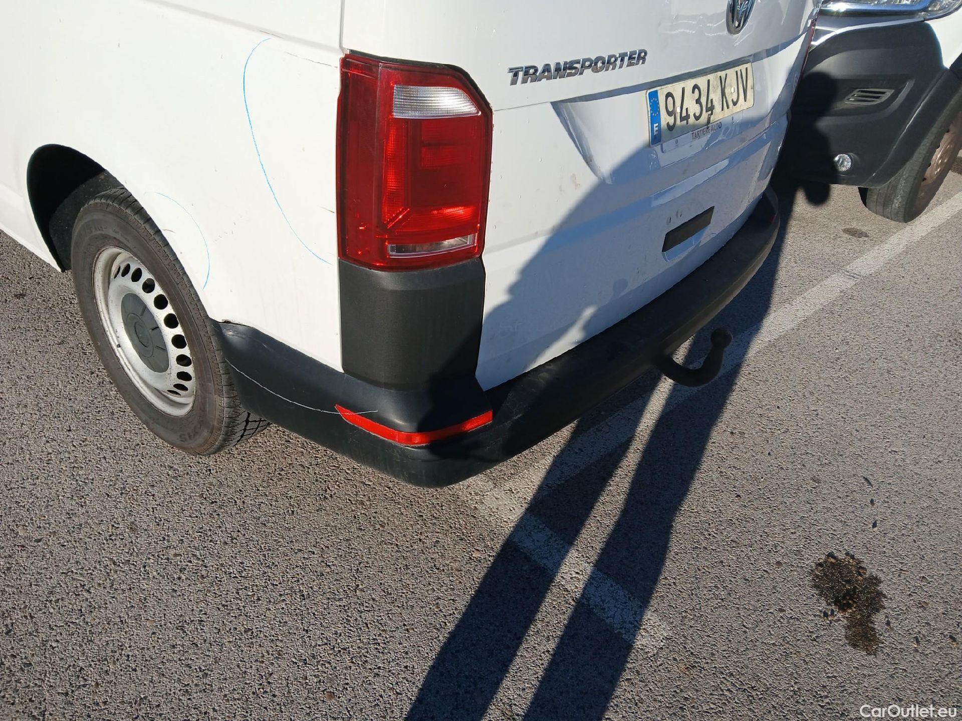  Volkswagen  Transporter VOLKSWAGEN  / 2015 / 4P / furgón Furgón Corto TN 2.0 TDI 110kW BMT 4Mot #43