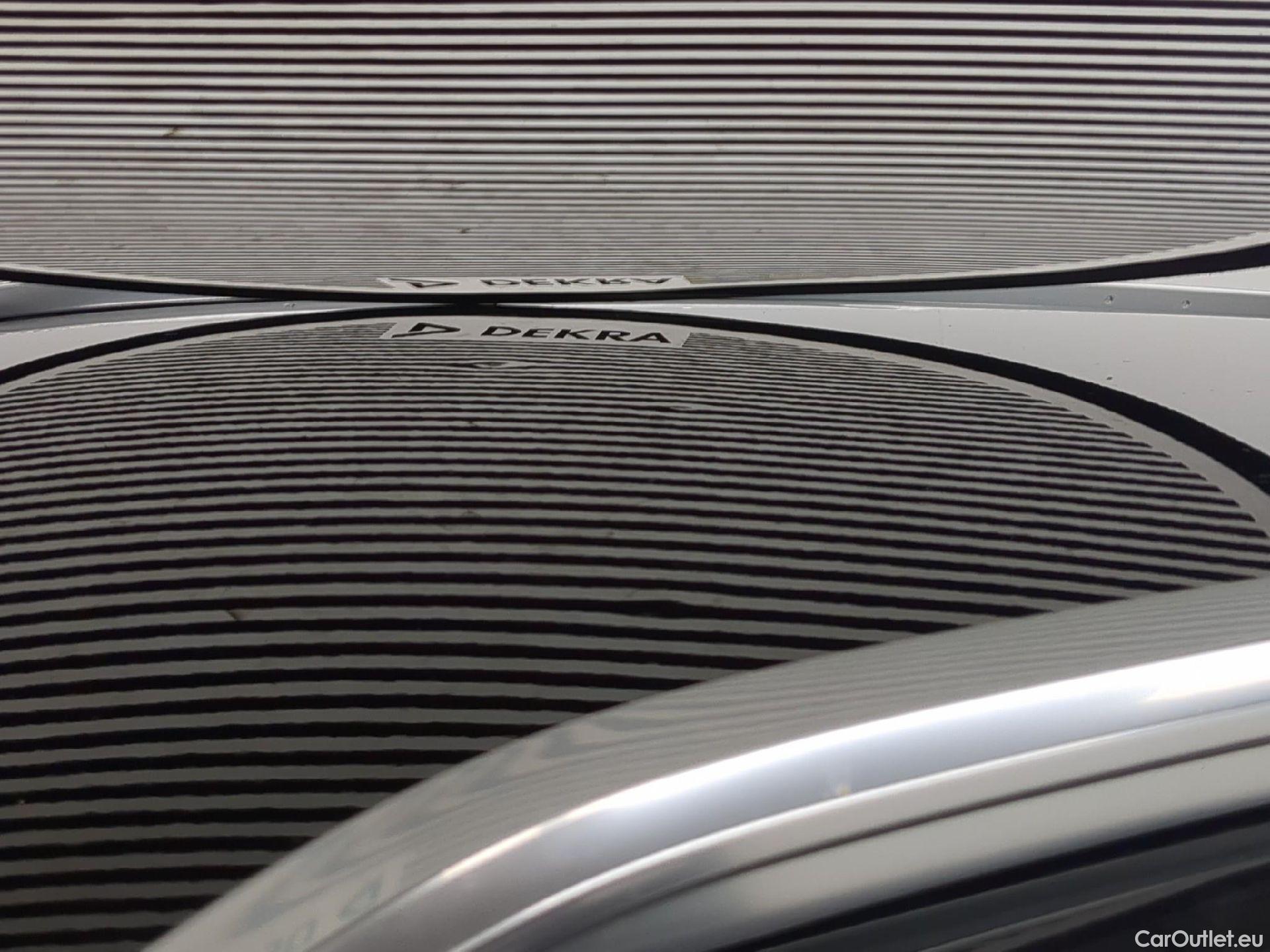  Peugeot  5008  GT 1.2 PureTech 130CV BVA8 7 Sieges E6d #12