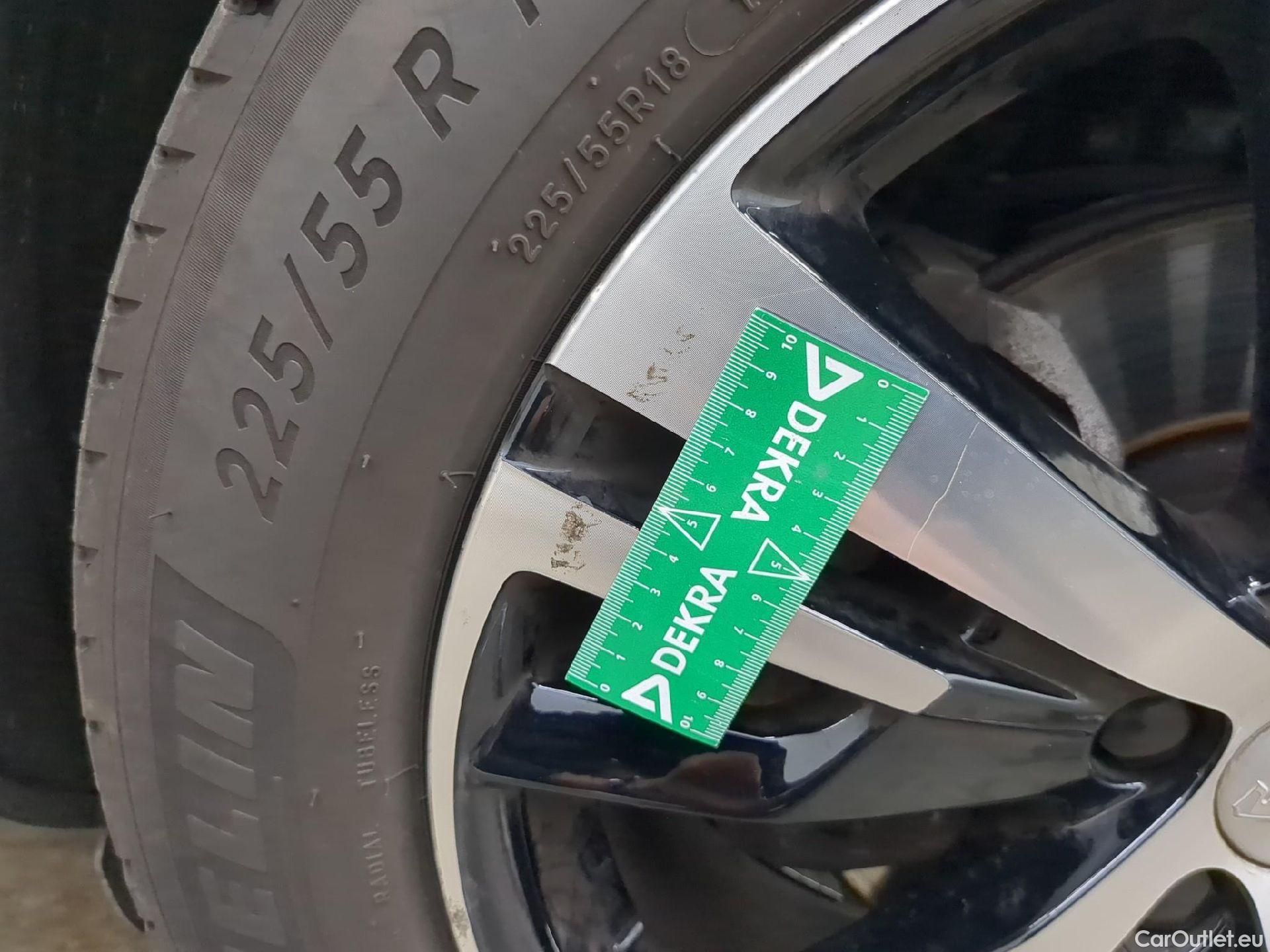  Peugeot  5008  GT 1.2 PureTech 130CV BVA8 7 Sieges E6d #2