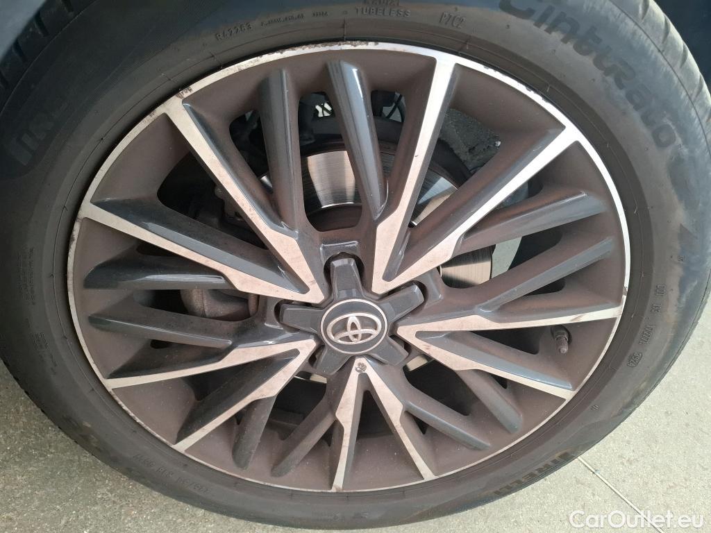  Toyota  C-HR TOYOTA  / 2016 / 5P / SUV 2.0 HYBRIDE 184 DISTINCTIVE #19