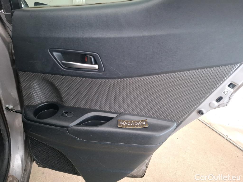  Toyota  C-HR TOYOTA  / 2016 / 5P / SUV 2.0 HYBRIDE 184 DISTINCTIVE #35