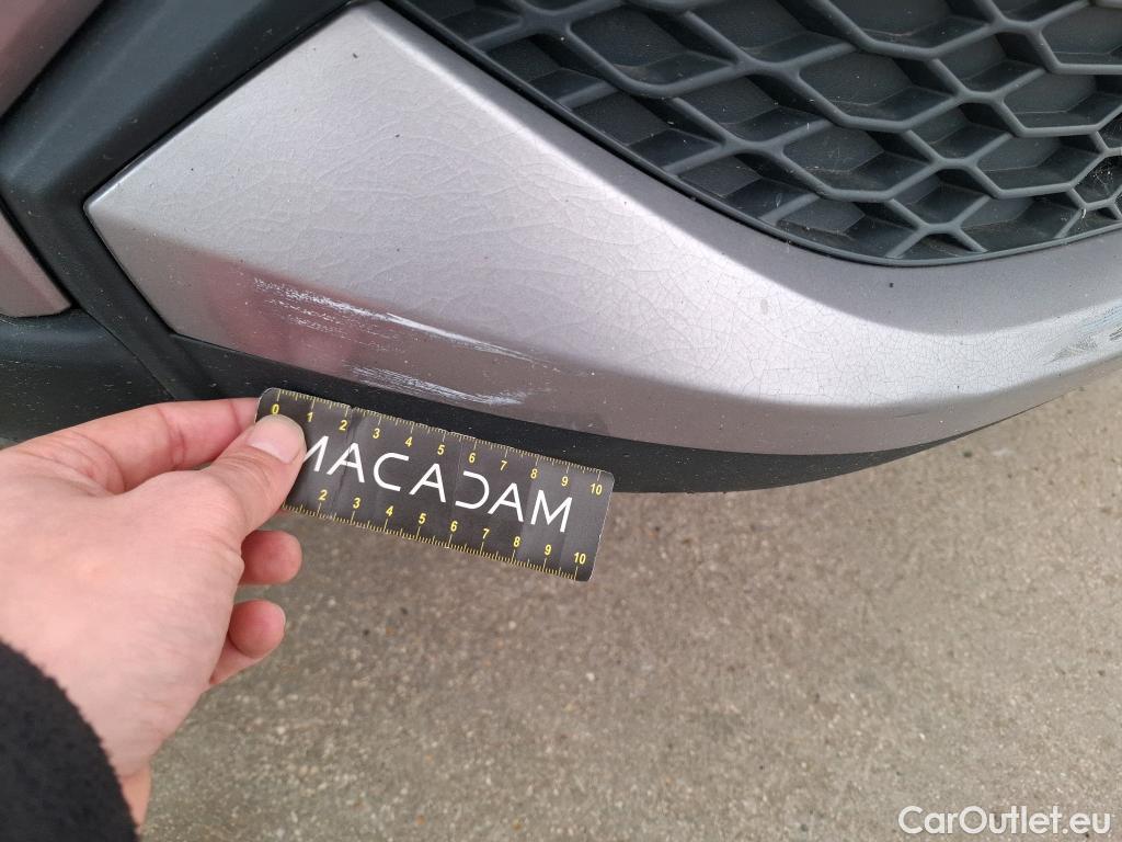  Toyota  C-HR TOYOTA  / 2016 / 5P / SUV 2.0 HYBRIDE 184 DISTINCTIVE #9