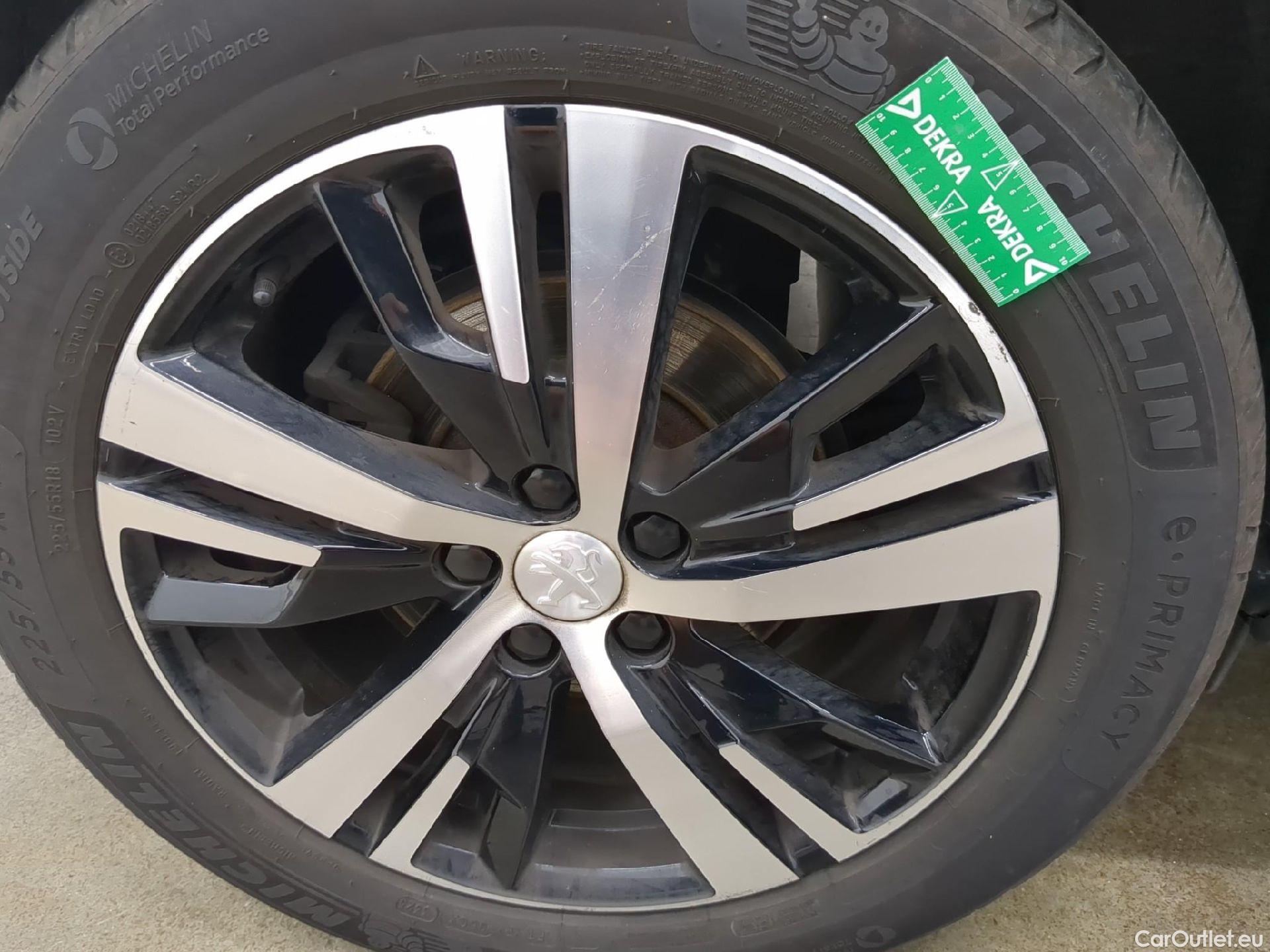  Peugeot  5008  GT 1.2 PureTech 130CV BVA8 7 Sieges E6d #4