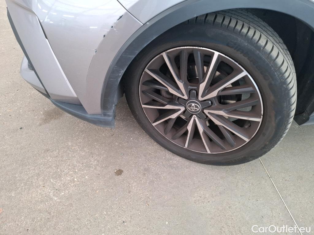  Toyota  C-HR TOYOTA  / 2016 / 5P / SUV 2.0 HYBRIDE 184 DISTINCTIVE #18