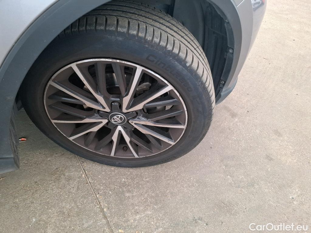  Toyota  C-HR TOYOTA  / 2016 / 5P / SUV 2.0 HYBRIDE 184 DISTINCTIVE #25