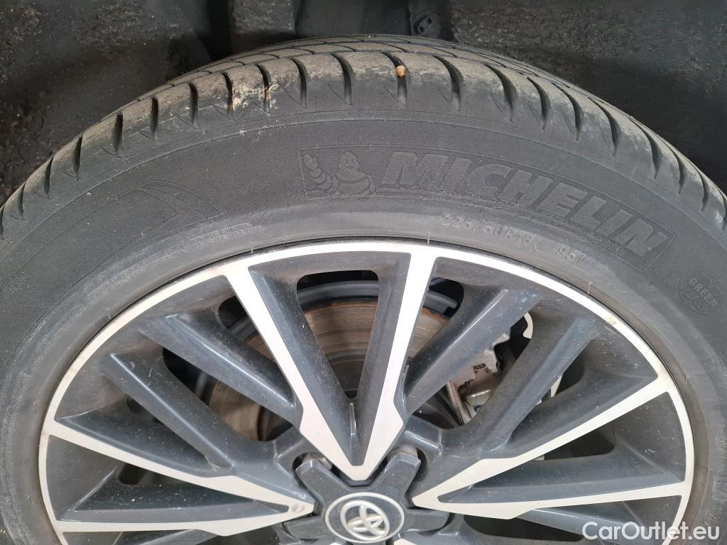  Toyota  C-HR TOYOTA  / 2016 / 5P / SUV 2.0 HYBRIDE 184 DISTINCTIVE #45