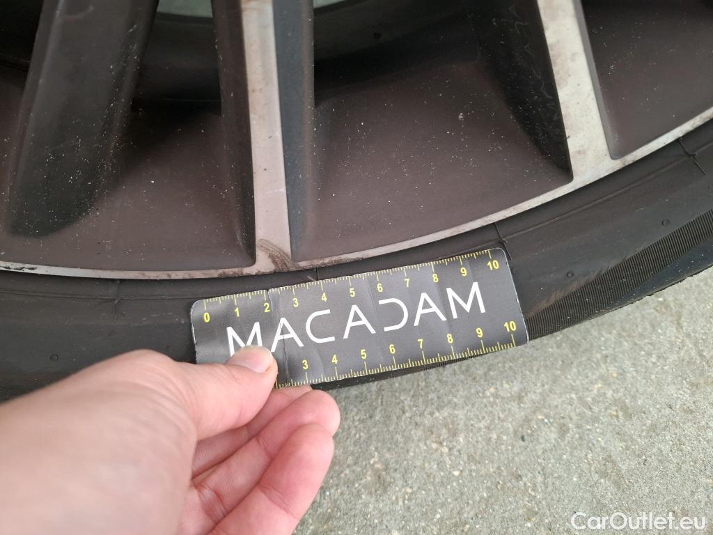  Toyota  C-HR TOYOTA  / 2016 / 5P / SUV 2.0 HYBRIDE 184 DISTINCTIVE #22