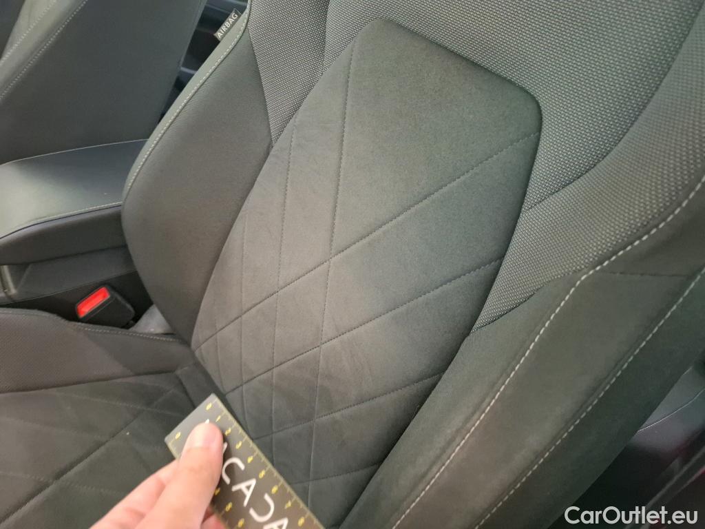  Volkswagen  Golf  VIII Berline Style 1st eHybrid 1.4 205CV BVA6 E6d #17