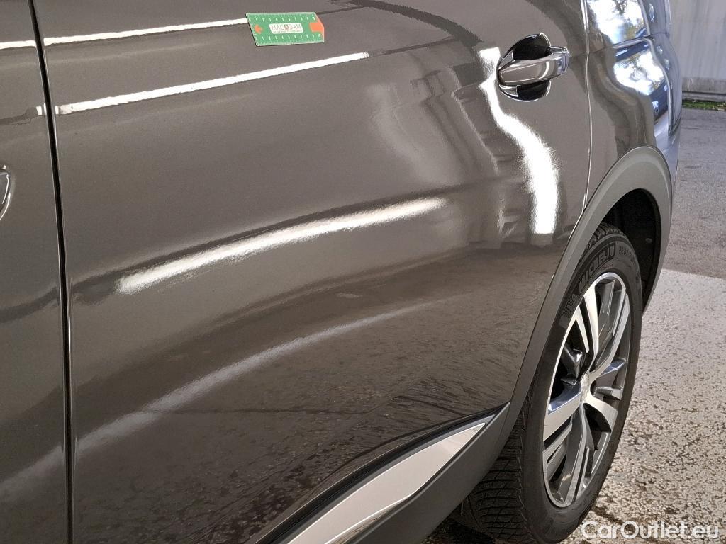  Peugeot  5008  Allure Pack 1.5 HDi 130CV BVM6 7 Sieges E6d #8