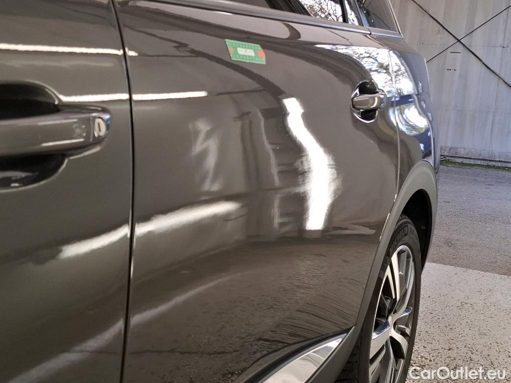  Peugeot  5008  Allure Pack 1.5 HDi 130CV BVM6 7 Sieges E6d #9