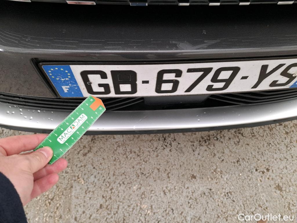  Peugeot  5008  Allure Pack 1.5 HDi 130CV BVM6 7 Sieges E6d #35