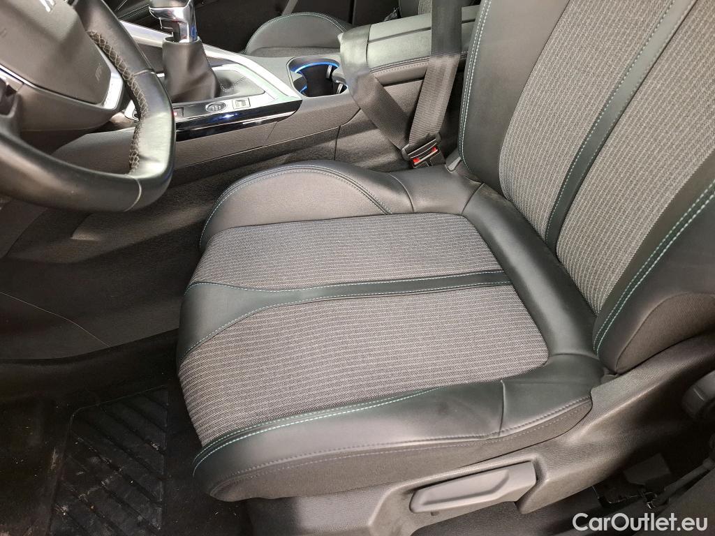  Peugeot  5008  Allure Pack 1.5 HDi 130CV BVM6 7 Sieges E6d #18