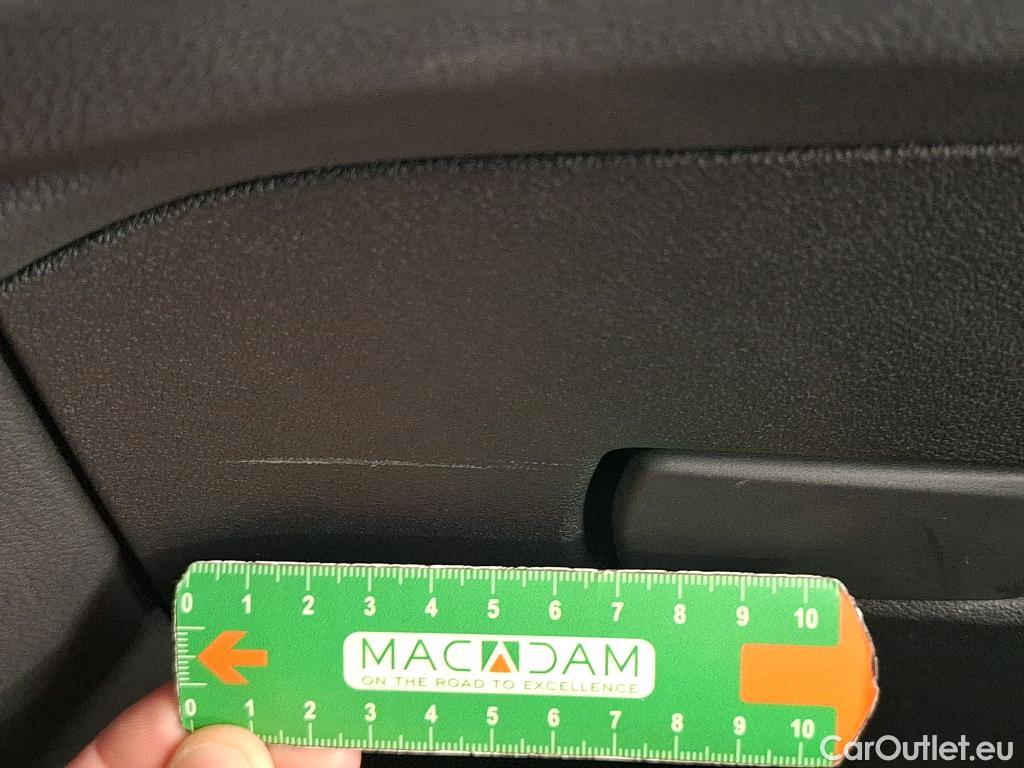  Bmw  Serie 1 BMW Série 1 / 2019 / 5P / Berline 116i DKG7 Business Design #6