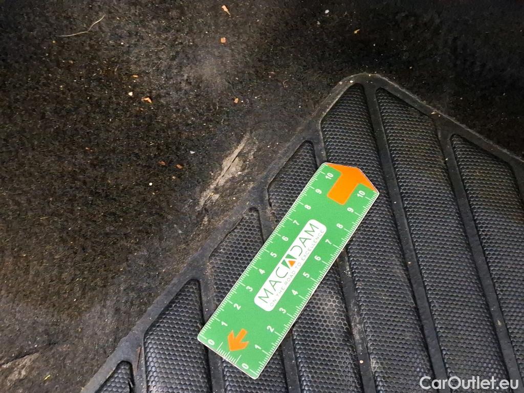  Peugeot  5008  Allure Pack 1.5 HDi 130CV BVM6 7 Sieges E6d #28