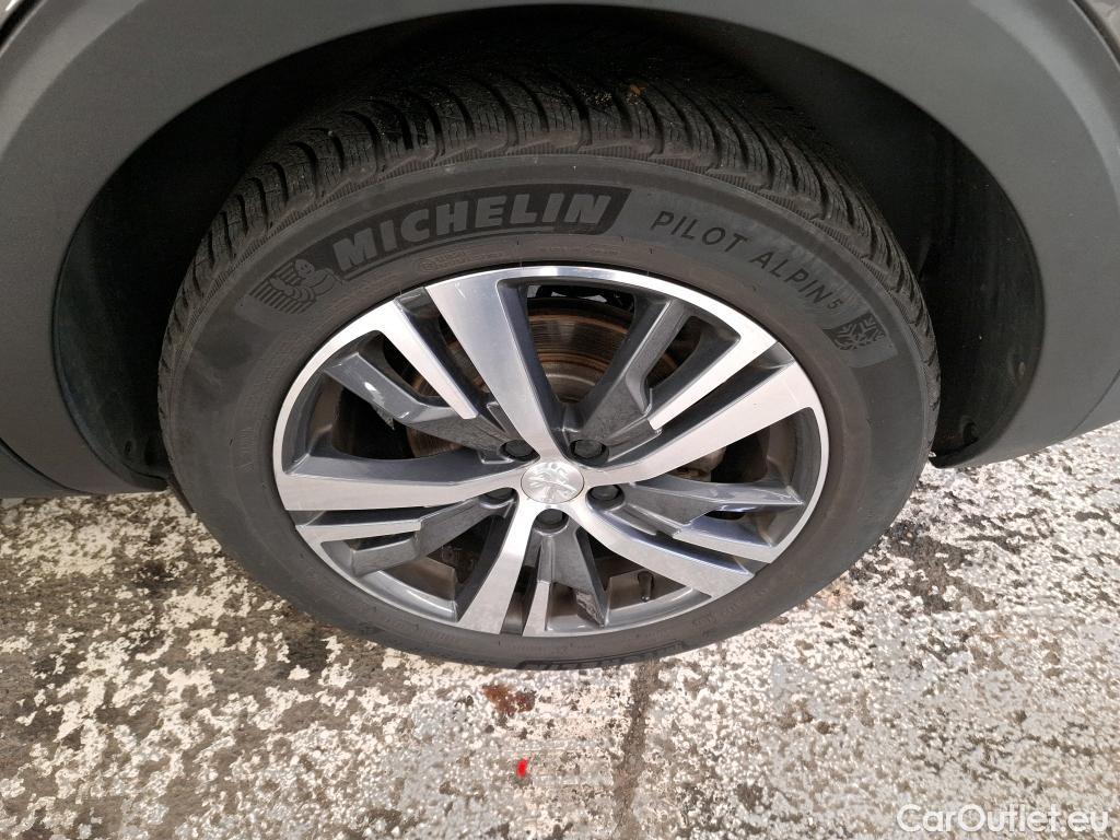  Peugeot  5008  Allure Pack 1.5 HDi 130CV BVM6 7 Sieges E6d #36