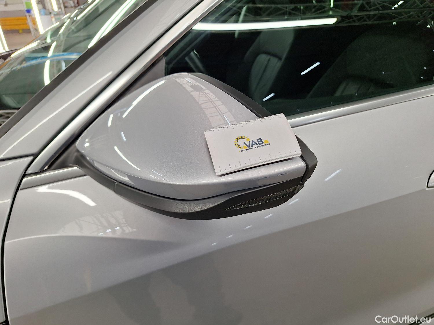  Audi  E-TRON Audi,  '19 BEV, Audi  55 Quattro S-Line 5d #30