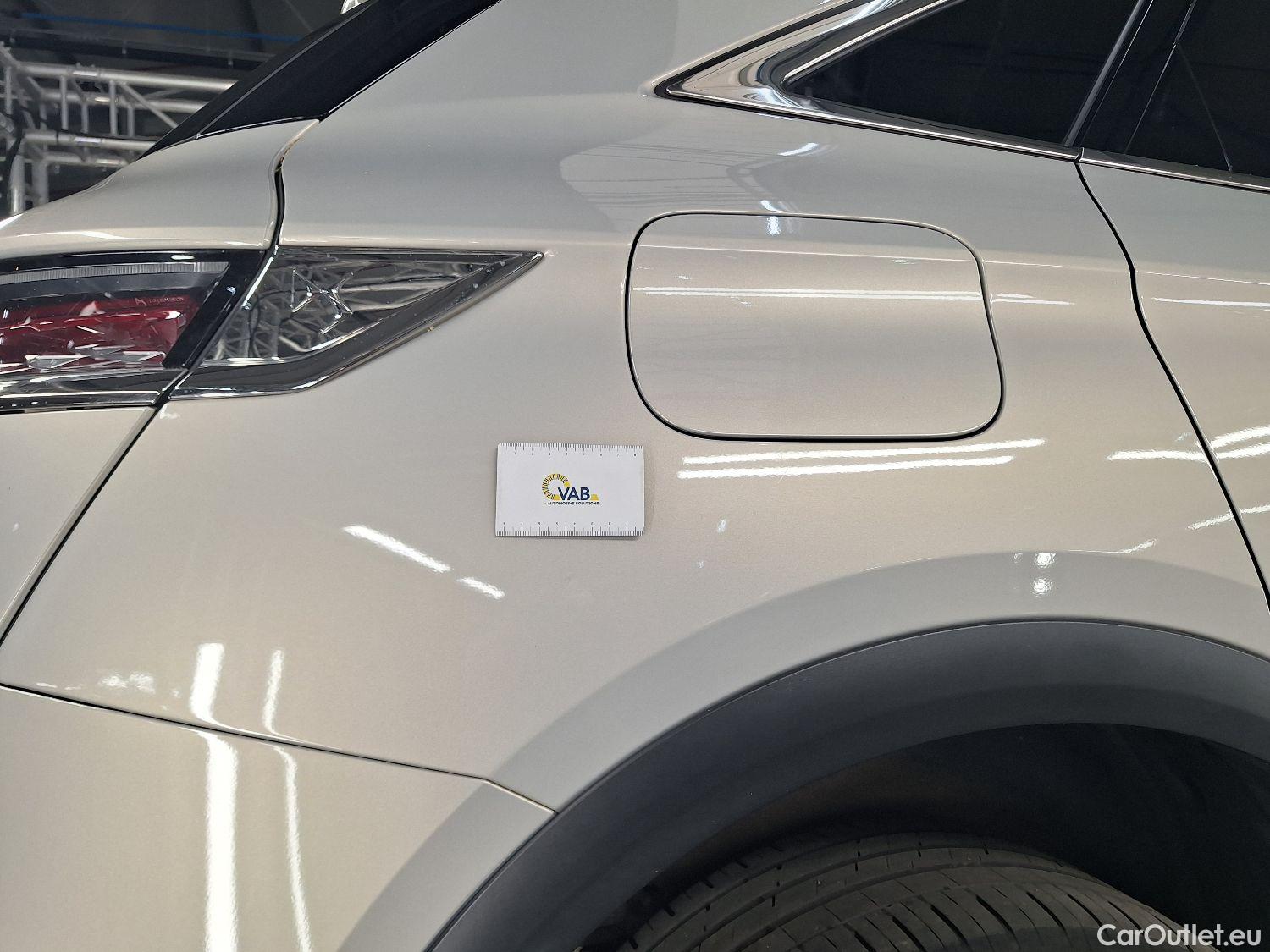  DS  DS7 DS,  CB '17 PHEV, DS 7 Crossback E-Tense 4x4 Rivoli 5d #32